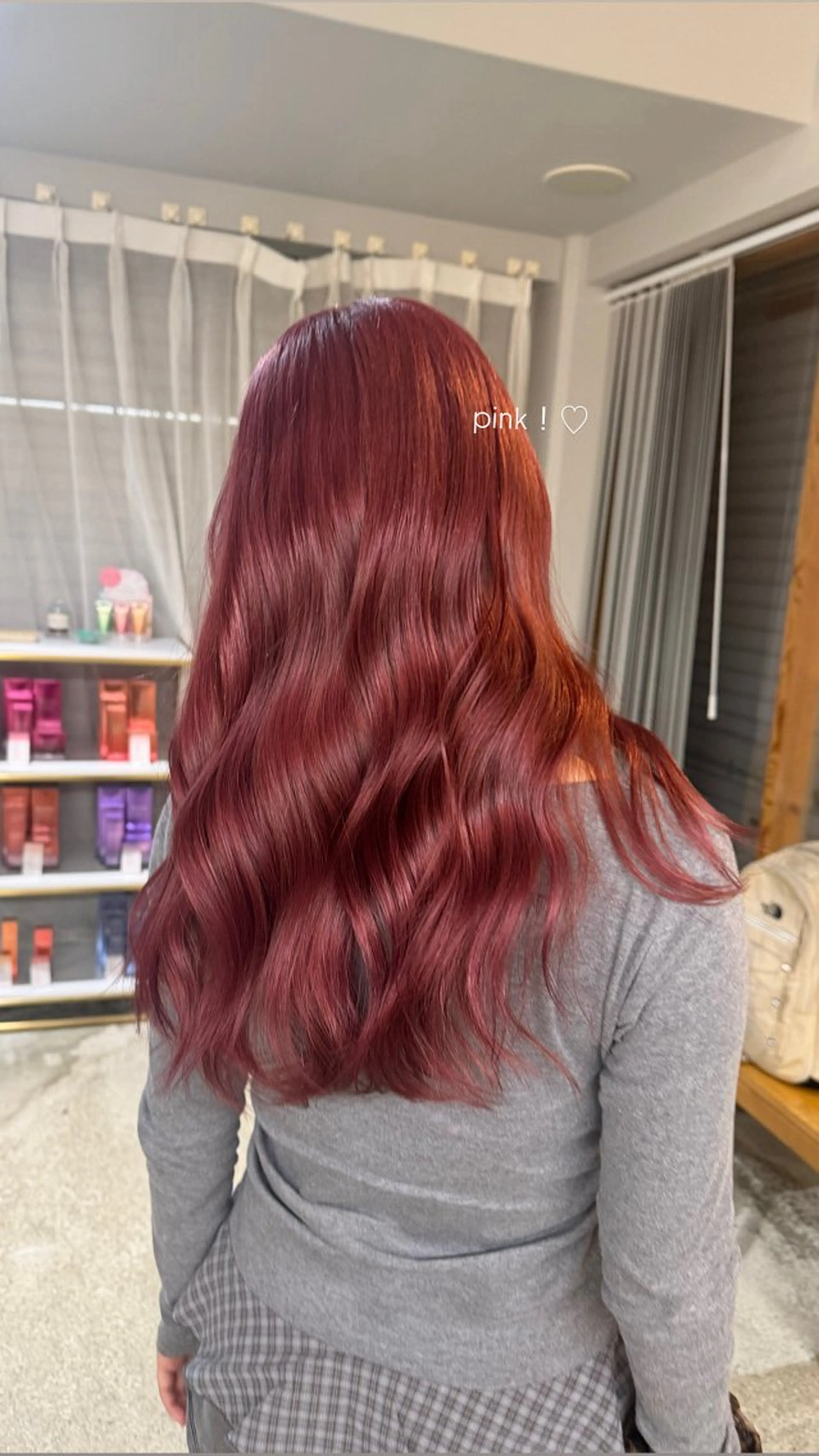 ロング カラー ベージュカラー ブリーチ 透明感カラー ピンクカラー ピンクベージュ cipre 萌乃のヘアスタイル