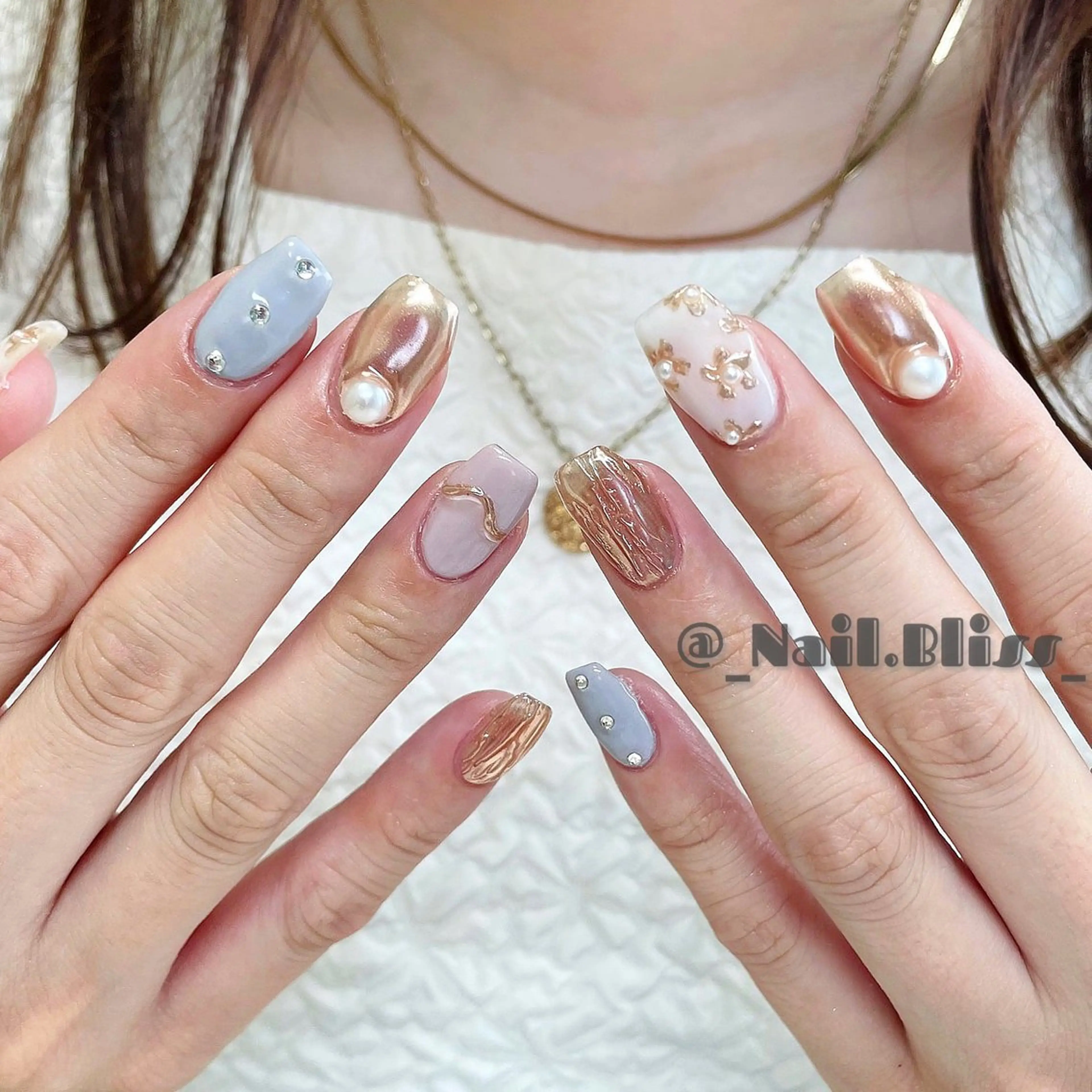 ネイル ガーリー ニュアンスネイル ハンドネイル NAIL BLISSのネイルデザイン