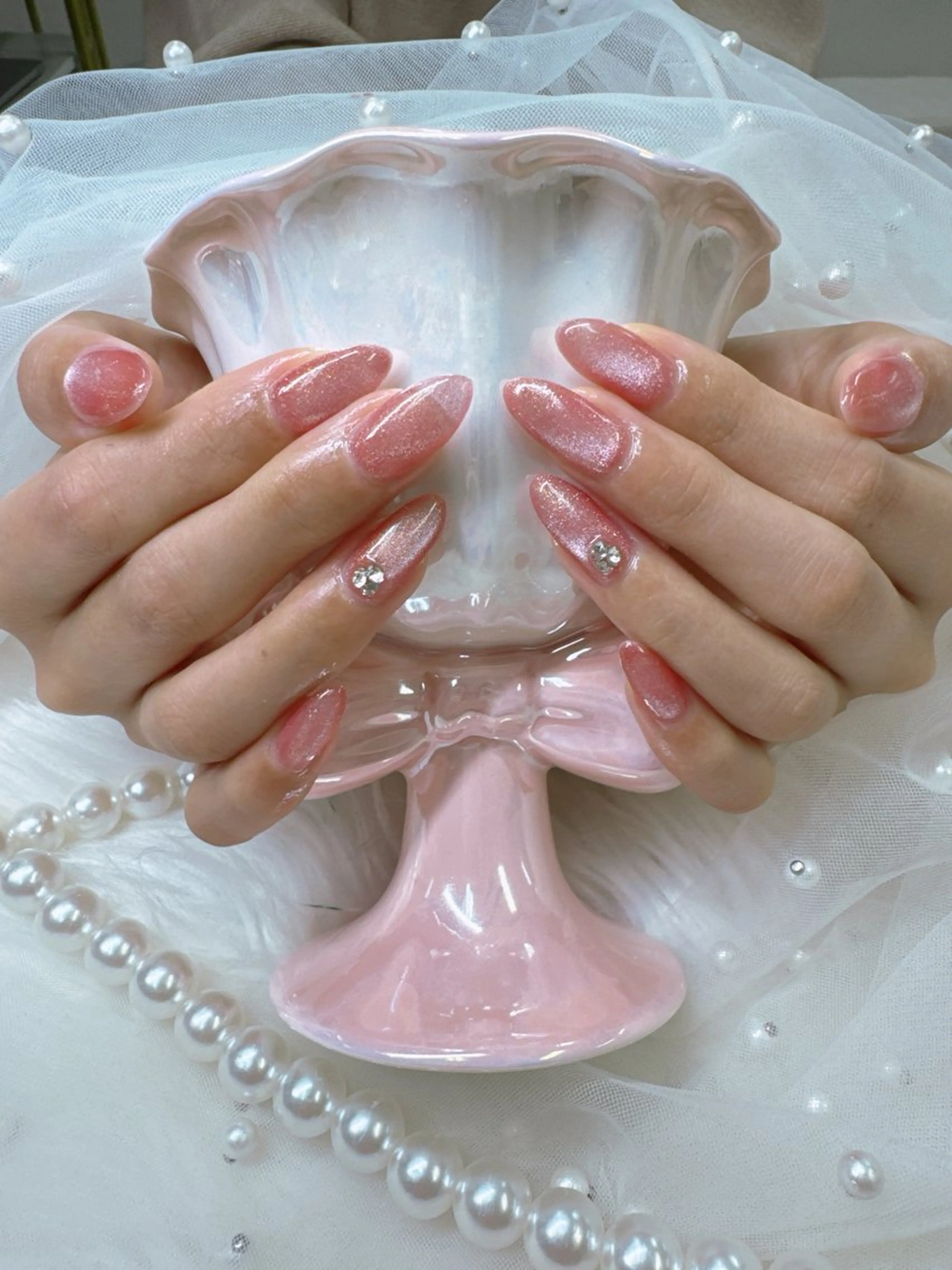 ネイル フレンチネイル ジェルネイル ガラスフレンチ キラキラネイル ロングネイル ハンドネイル Queeens nailのネイルデザイン
