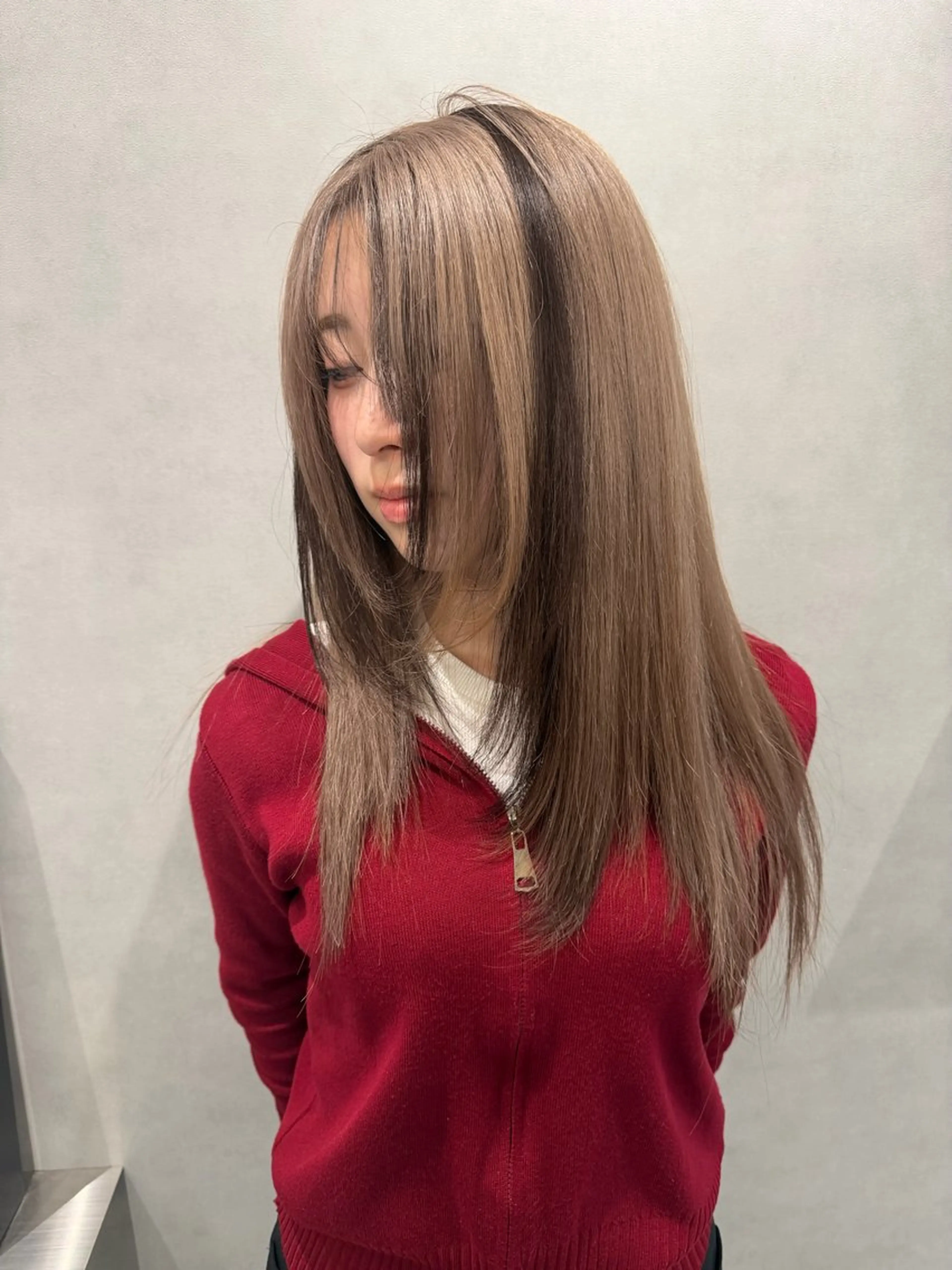 ミディアム ヘアカラー デザイン🥇複雑履歴 ハイトーン特化のヘアスタイル