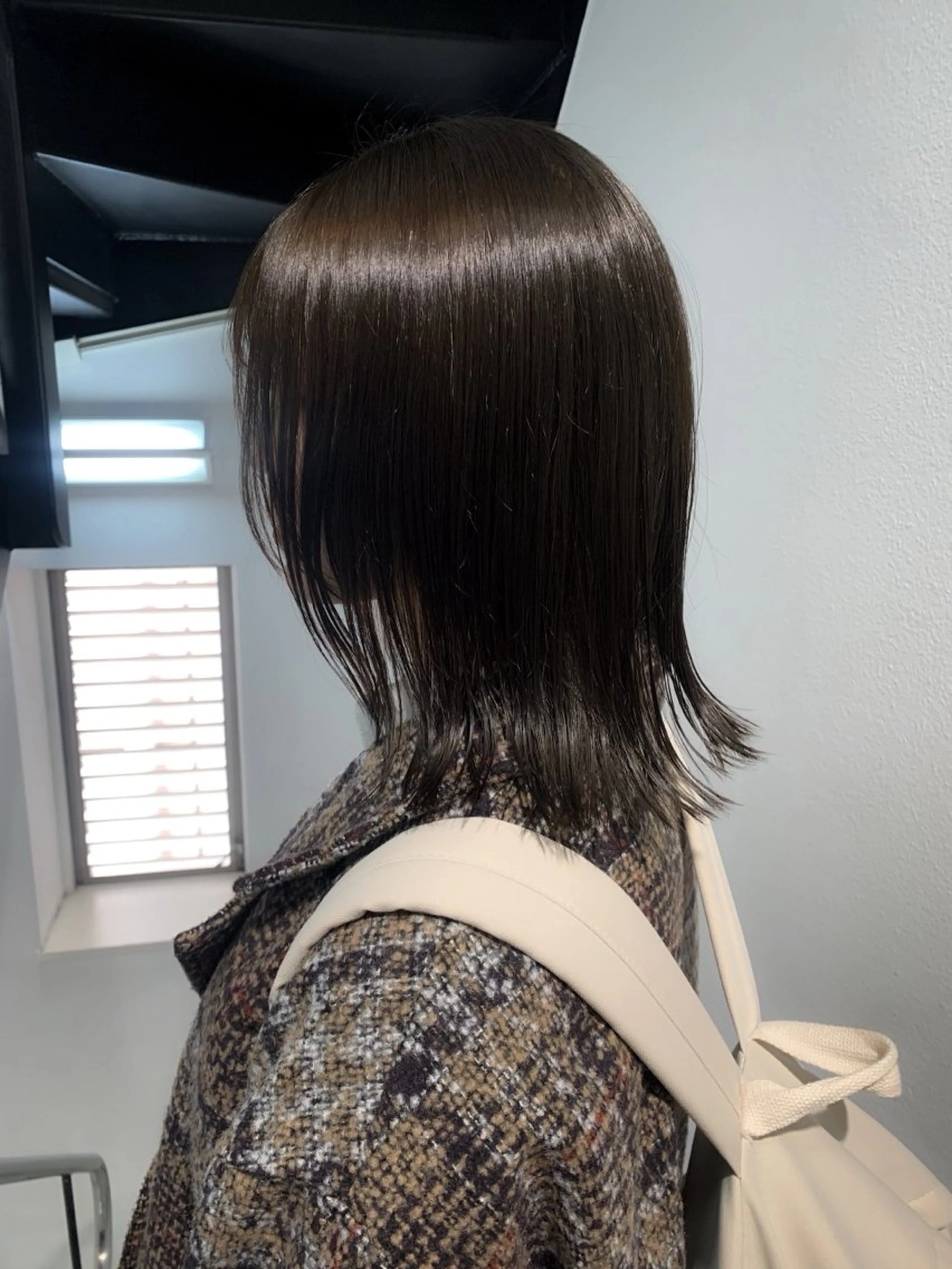 ミディアム カラー yiye shioriのヘアスタイル