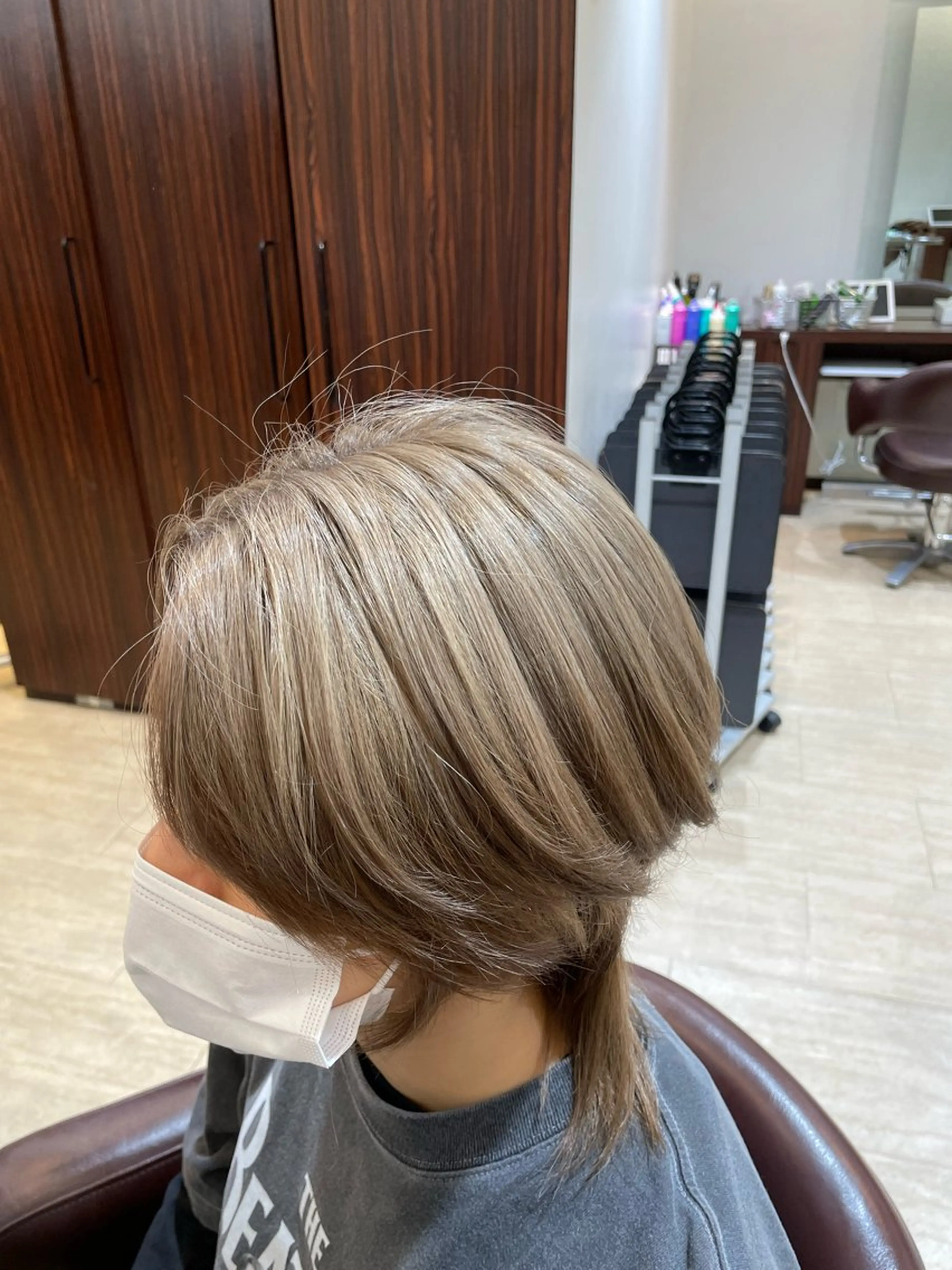 ミディアム カラー TAYA 玲央のヘアスタイル