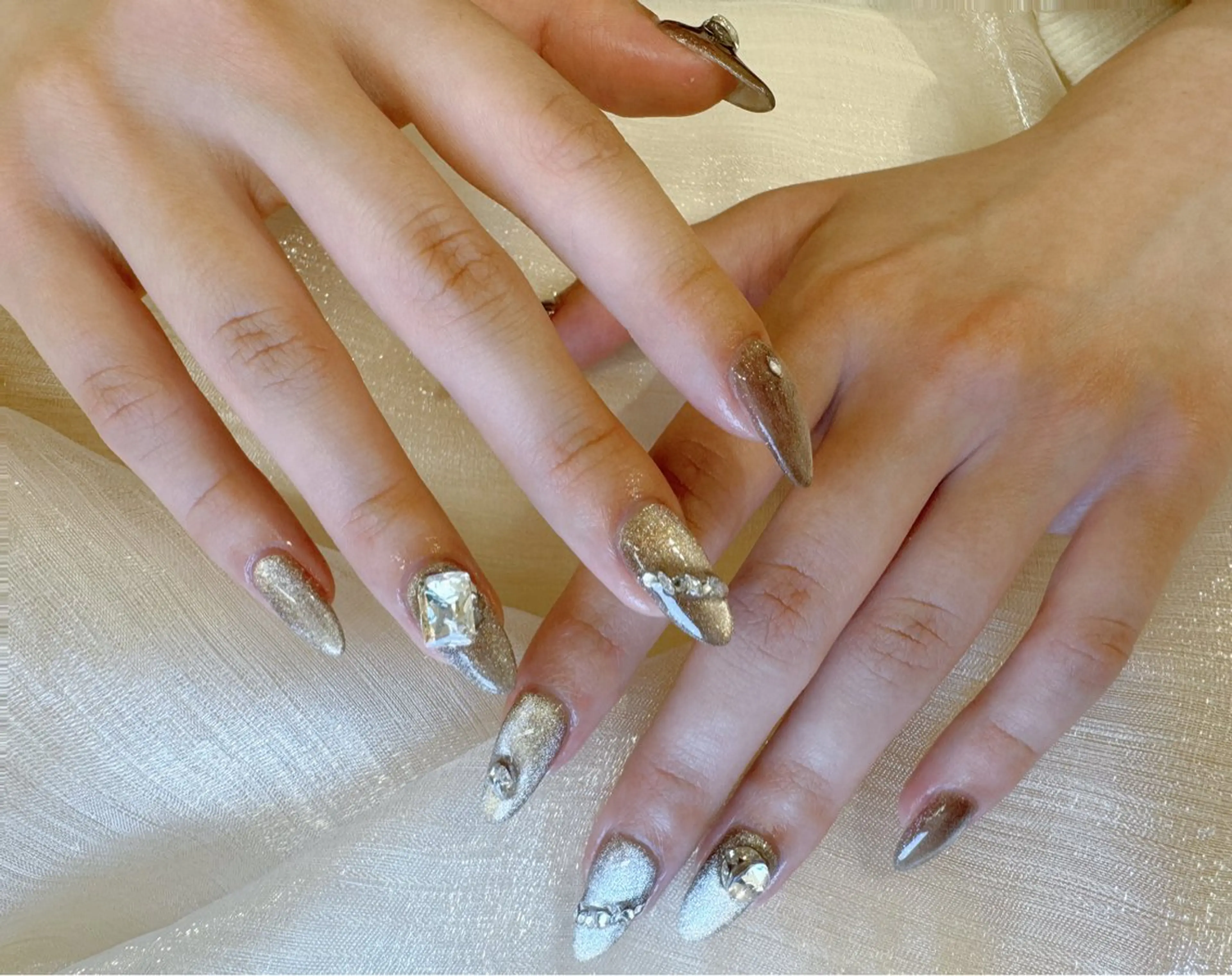 ネイル オーロラネイル 長さ出し フレンチネイル ジェルネイル マグネットネイル ハンドネイル Hi nail 【ハイネイル】池袋のネイルデザイン