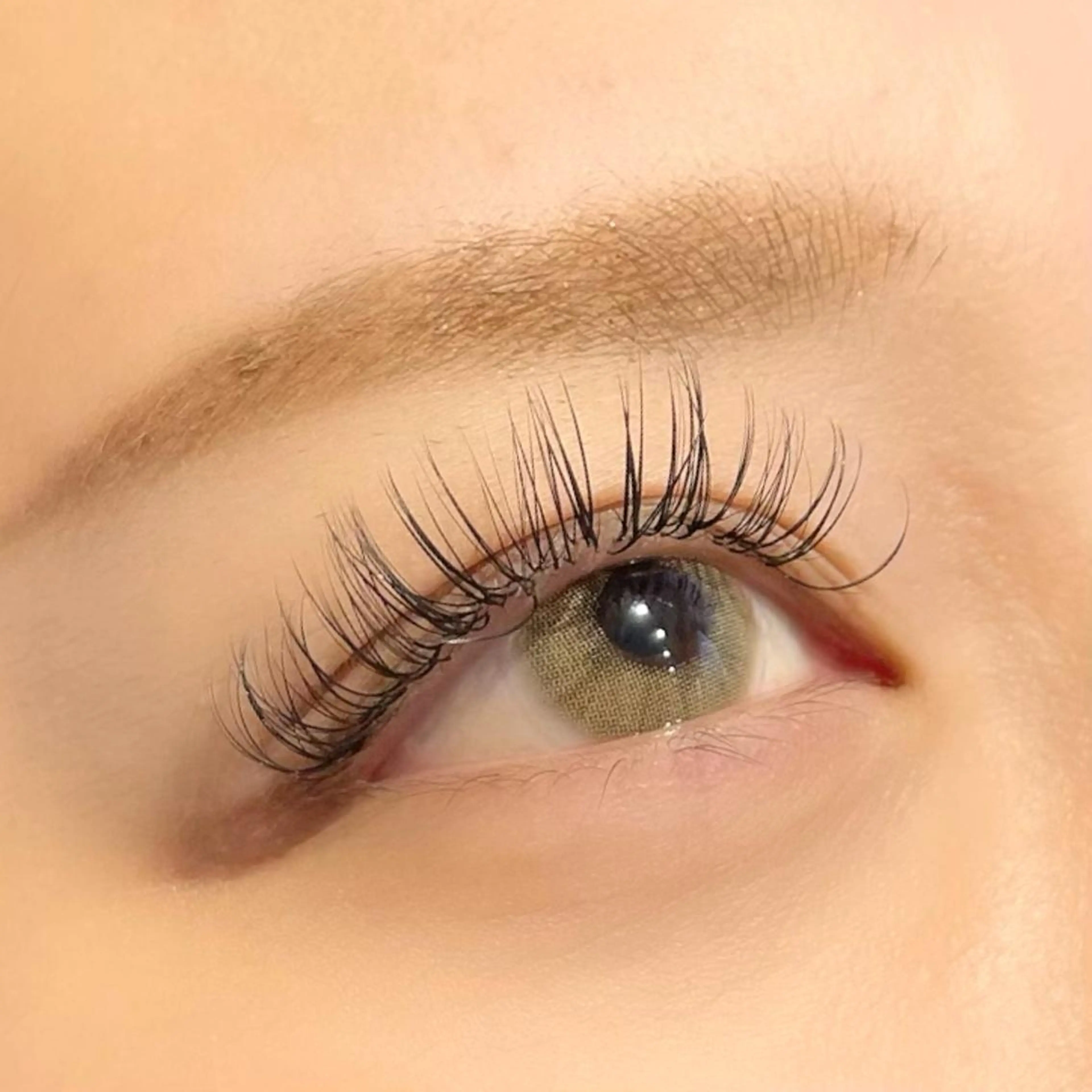 【期間限定！！】初回、当店オフ込み⭐️ボリュームラッシュ100束の写真