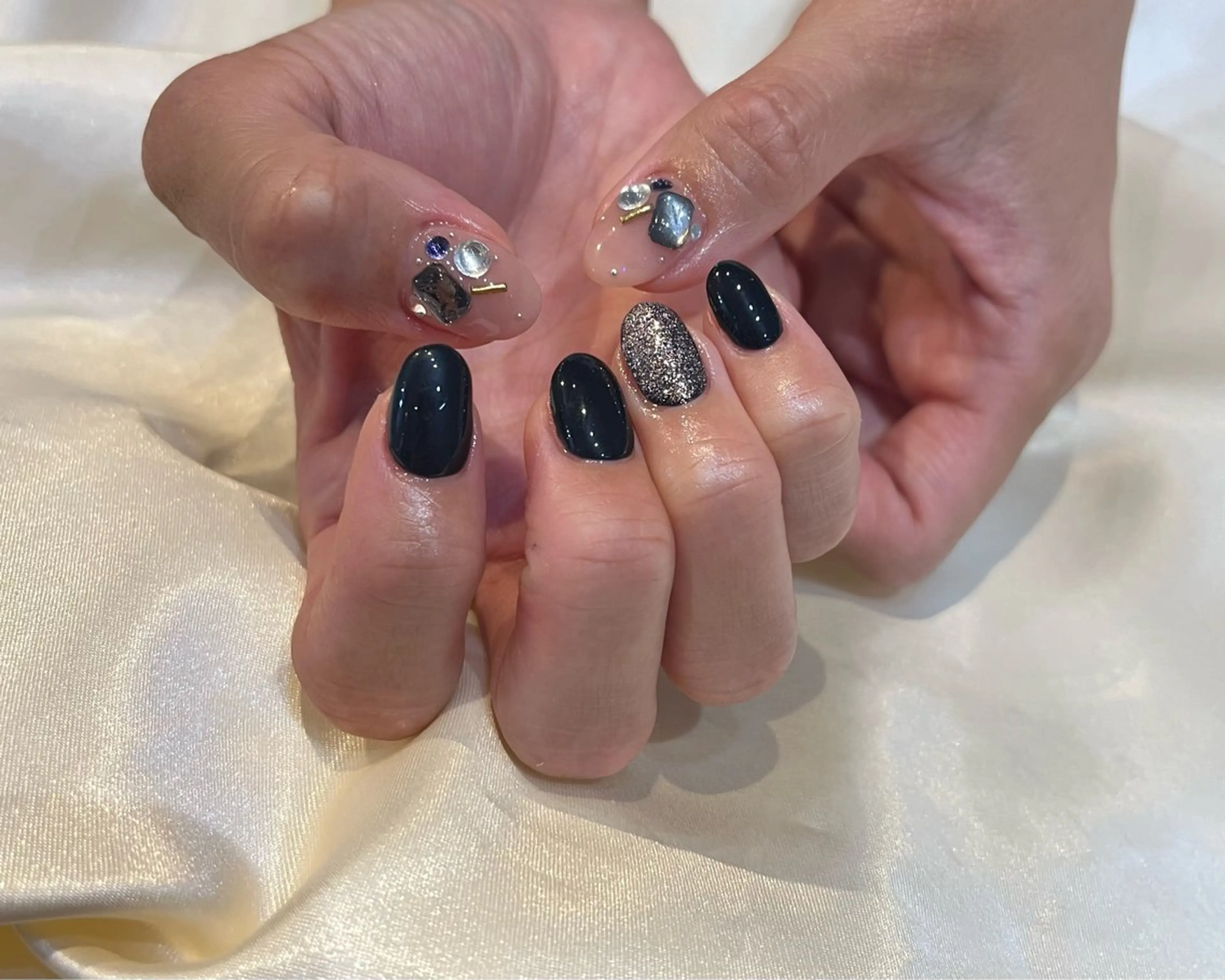 ネイル 友田 晴香のネイルデザイン