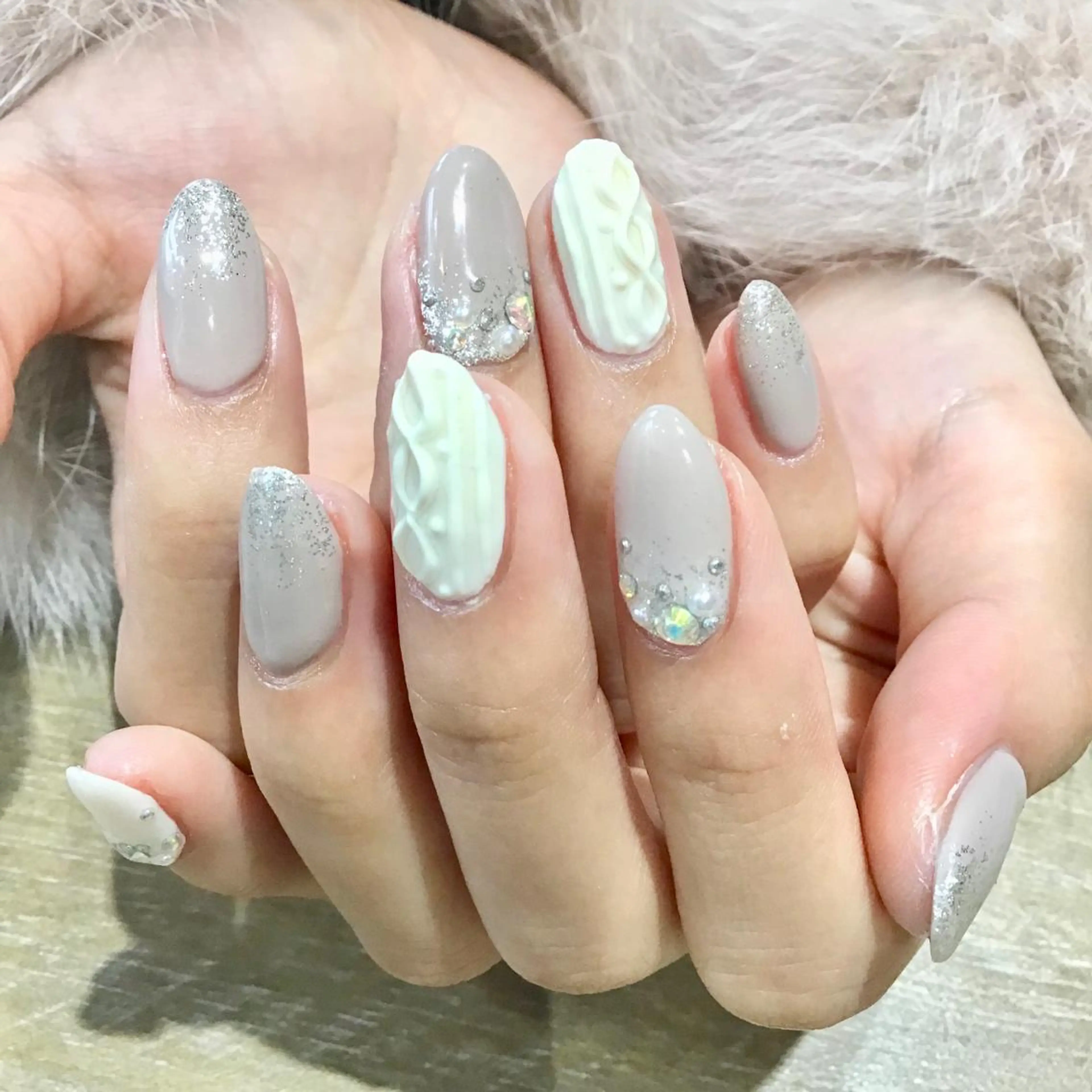 ネイル ハンドネイル Nest 三田のマツエク・マツパデザイン