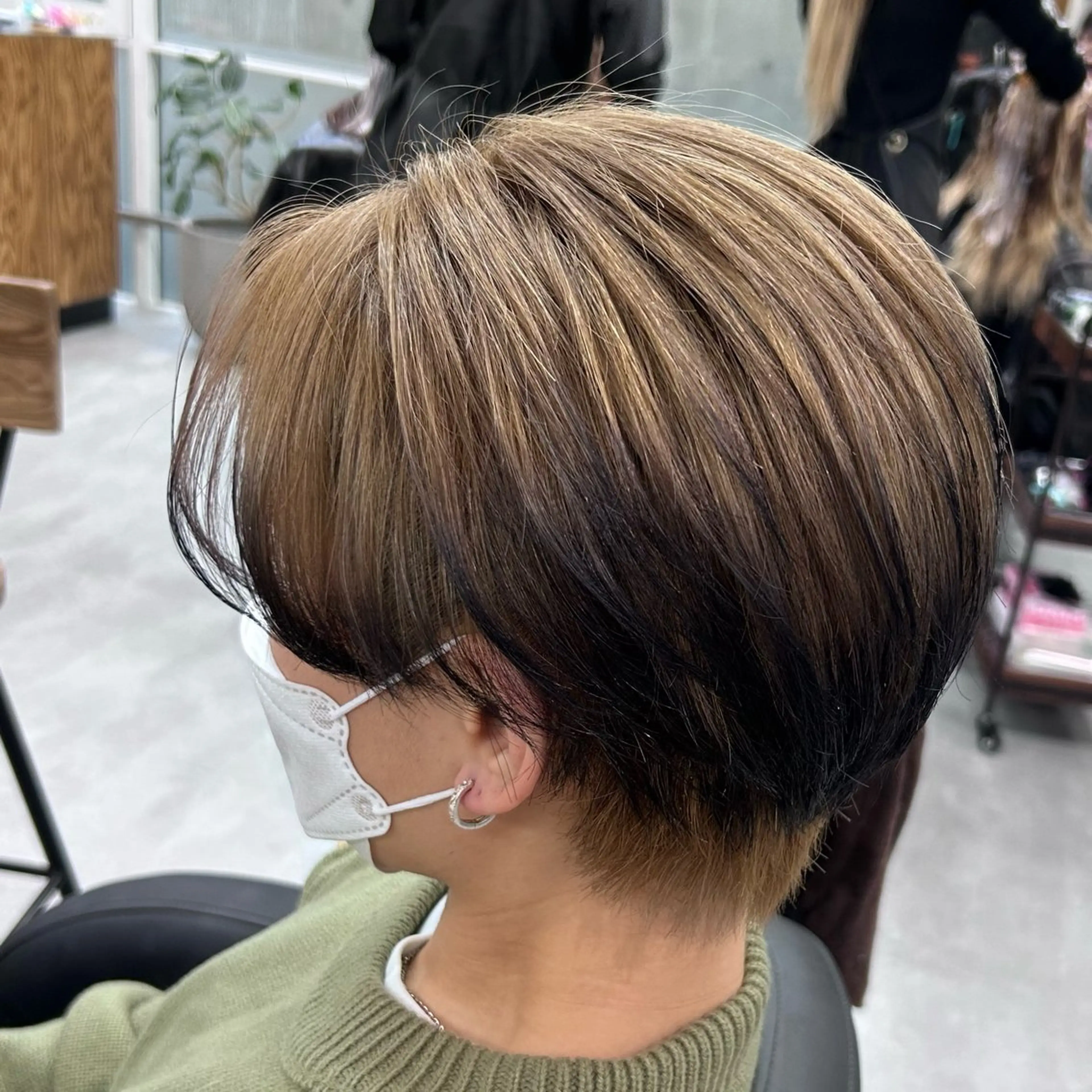 ショート ヘアカラー Aoba 🫧艶ハイトーン🫧のヘアスタイル