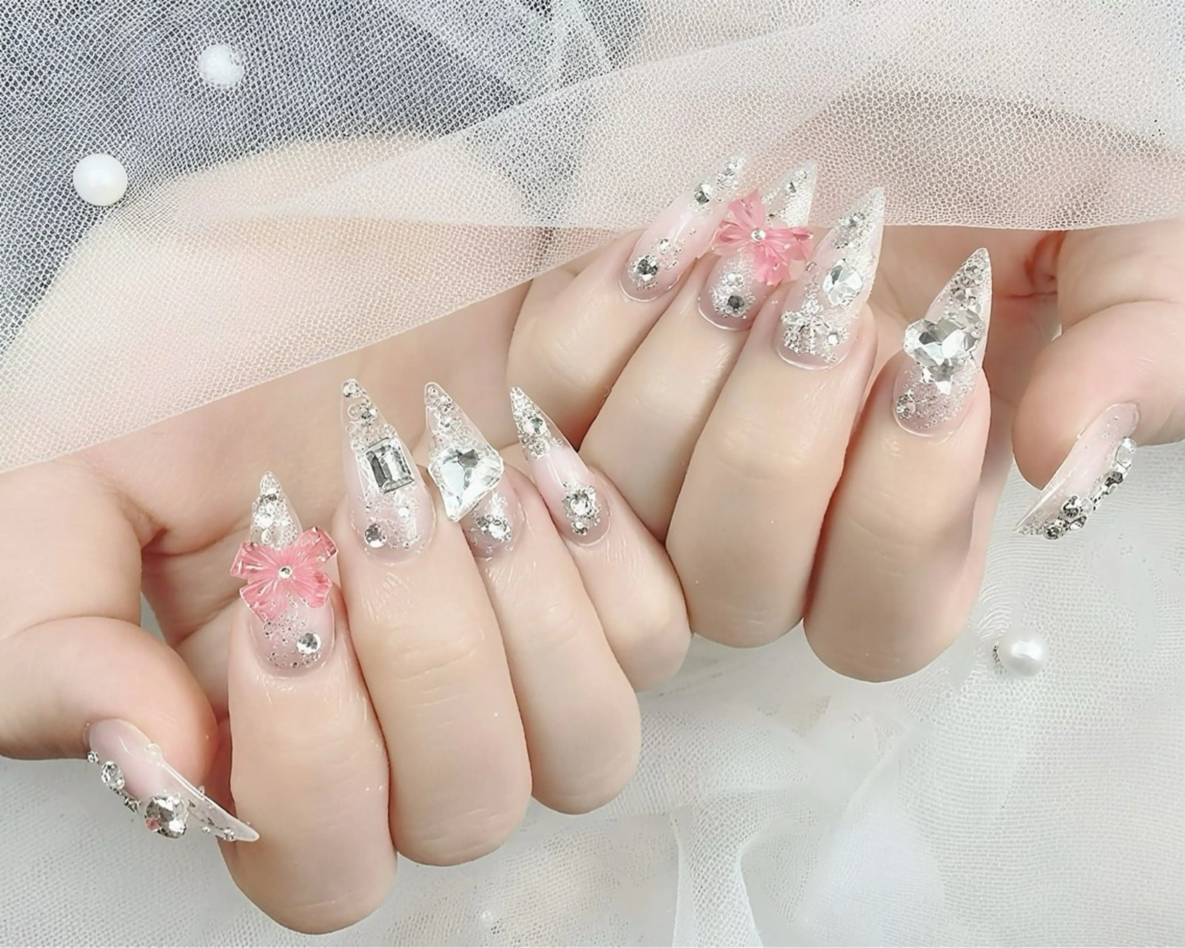 ネイル リボン 春ネイル ハンドネイル ハンドケア Gote Kawa nail salonのネイルデザイン