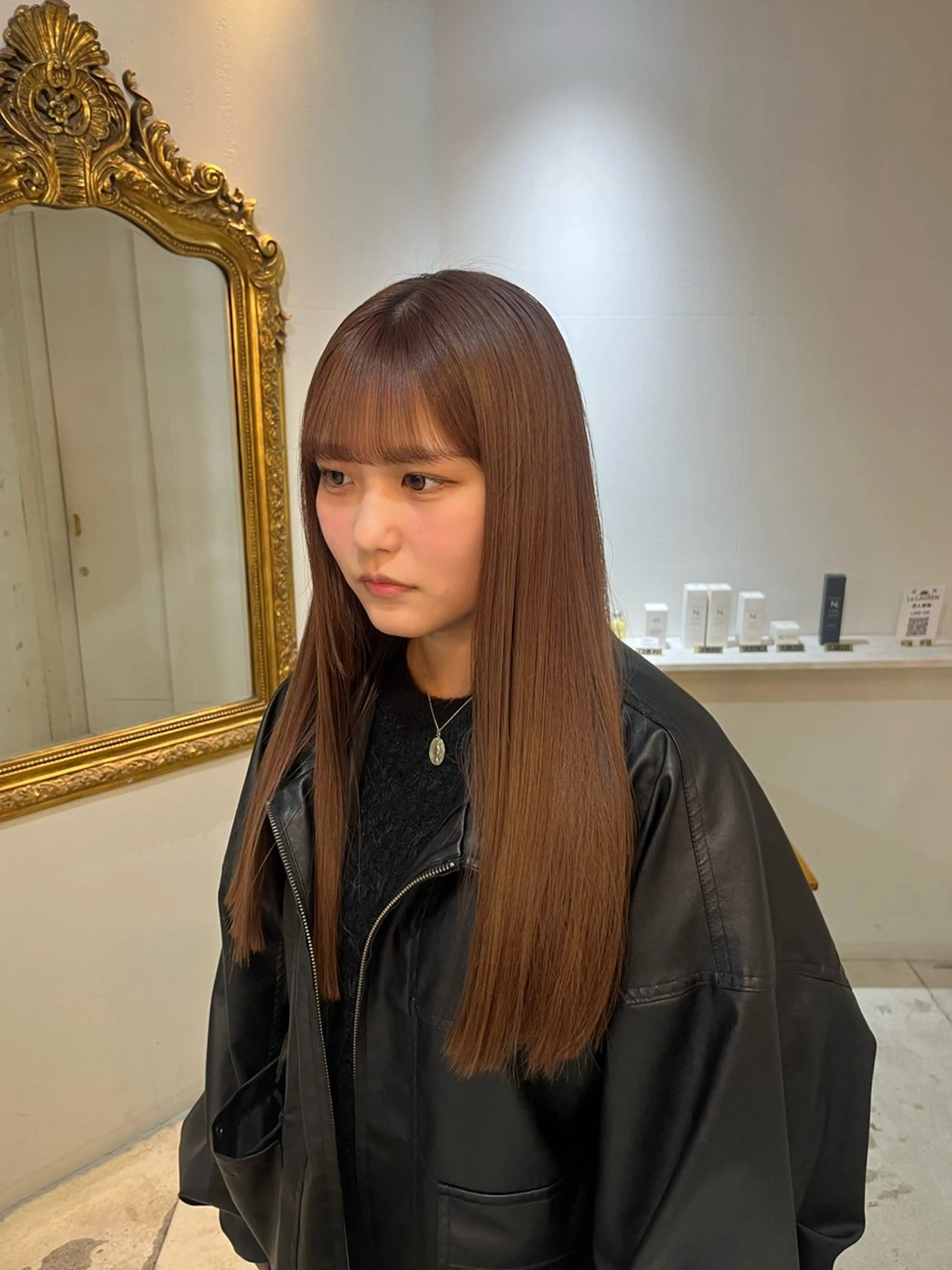 ロング ピンクブラウン 🩶ハイトーン🖤 URARAのヘアスタイル