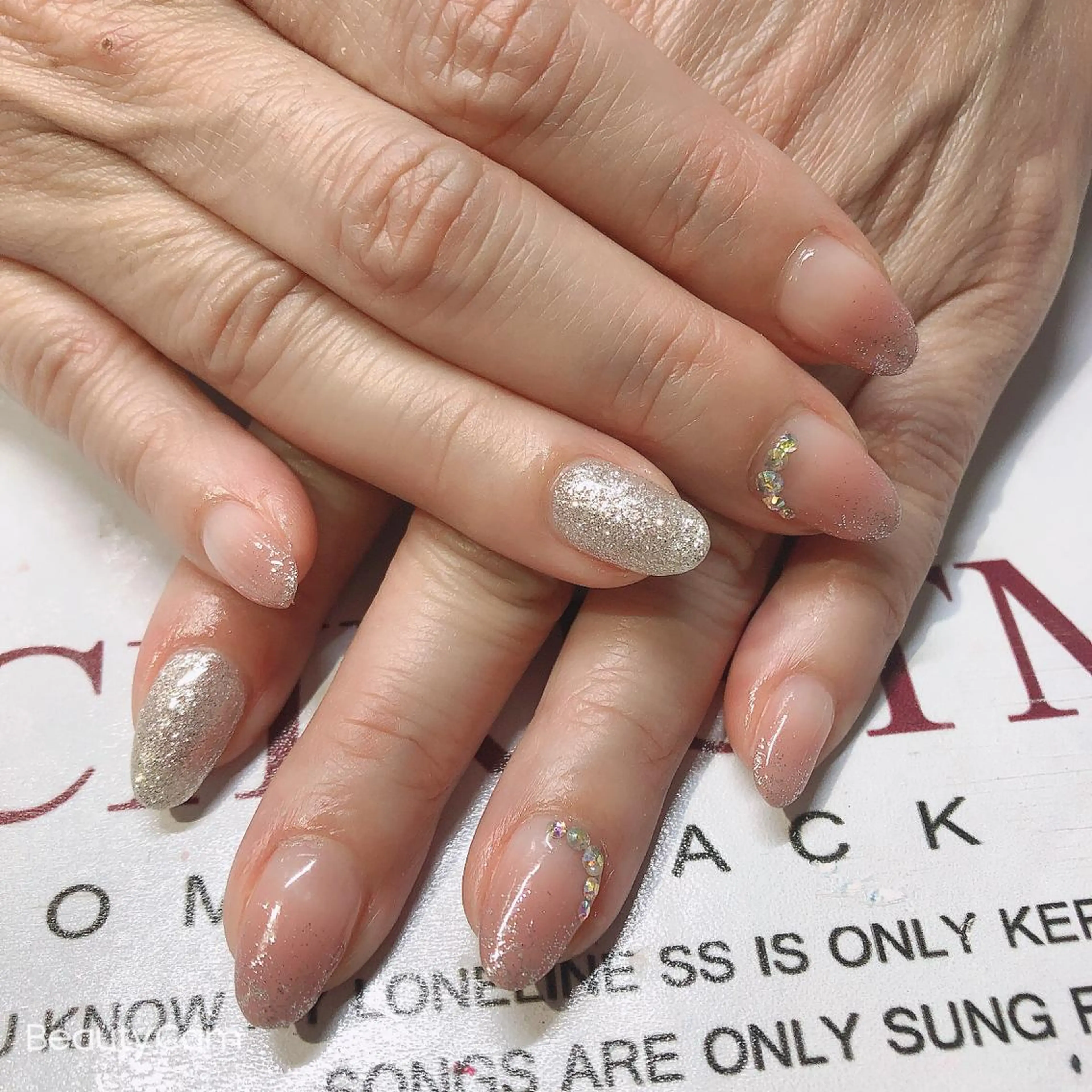 ネイル ガレンドウ 白澤 愛子のネイルデザイン