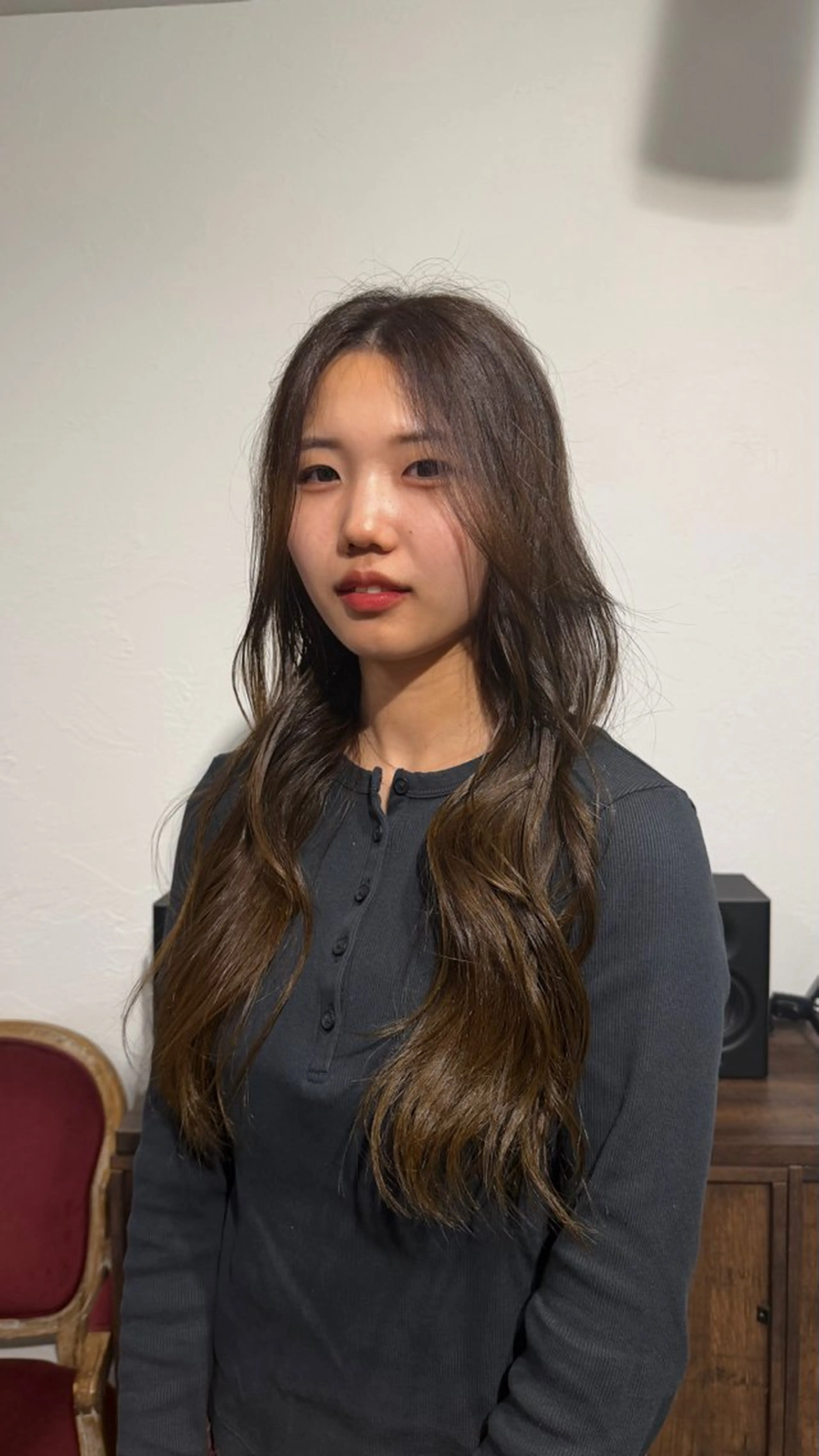 ロング カラー グレージュ オリーブグレージュ オリーブグレー 韓国風ヘア ロング 木村 彩葉のヘアスタイル