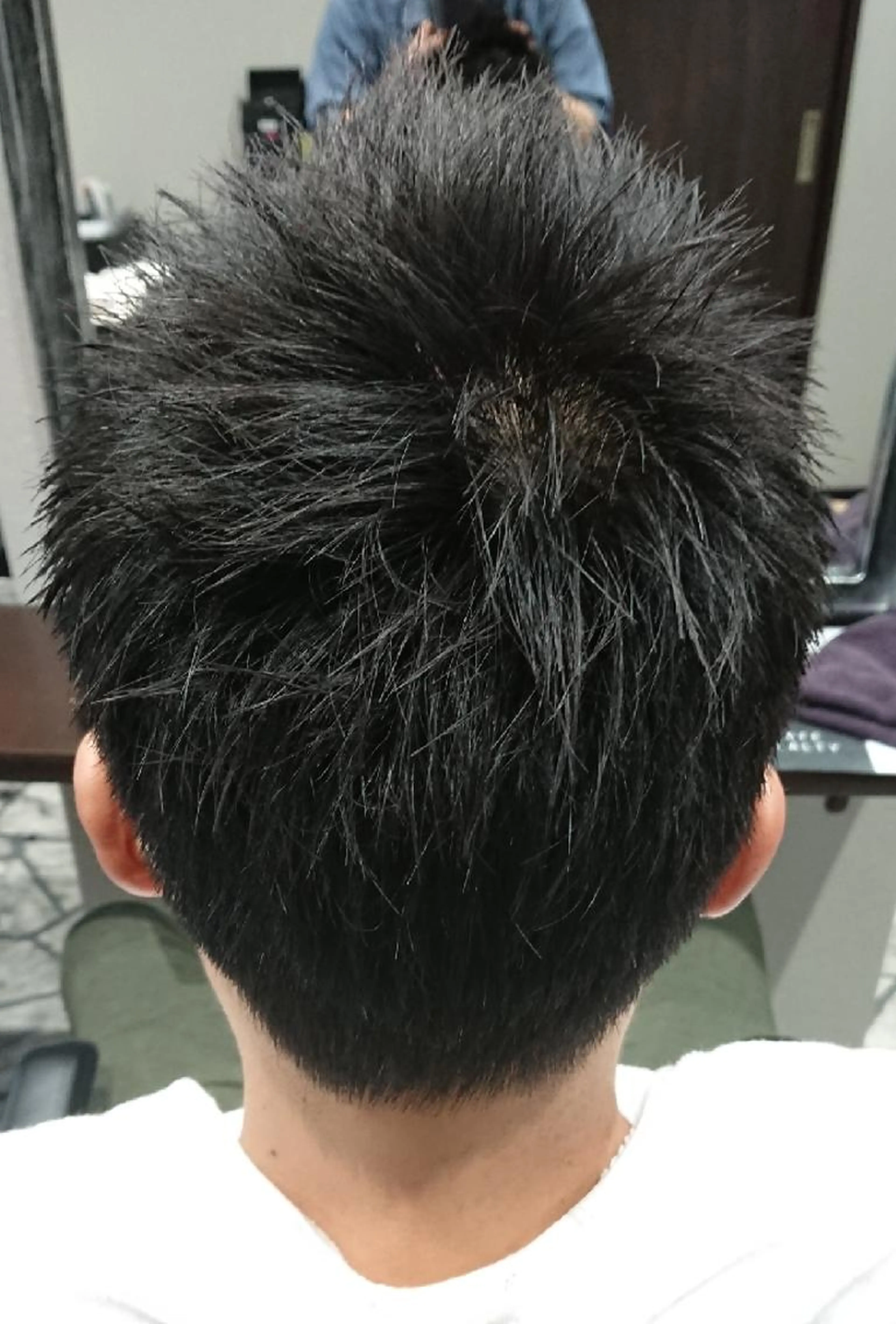 4月14日 11時〜15時分の間で新規男性限定カット、お店を知って頂く為に低料金でさせて頂きますの写真