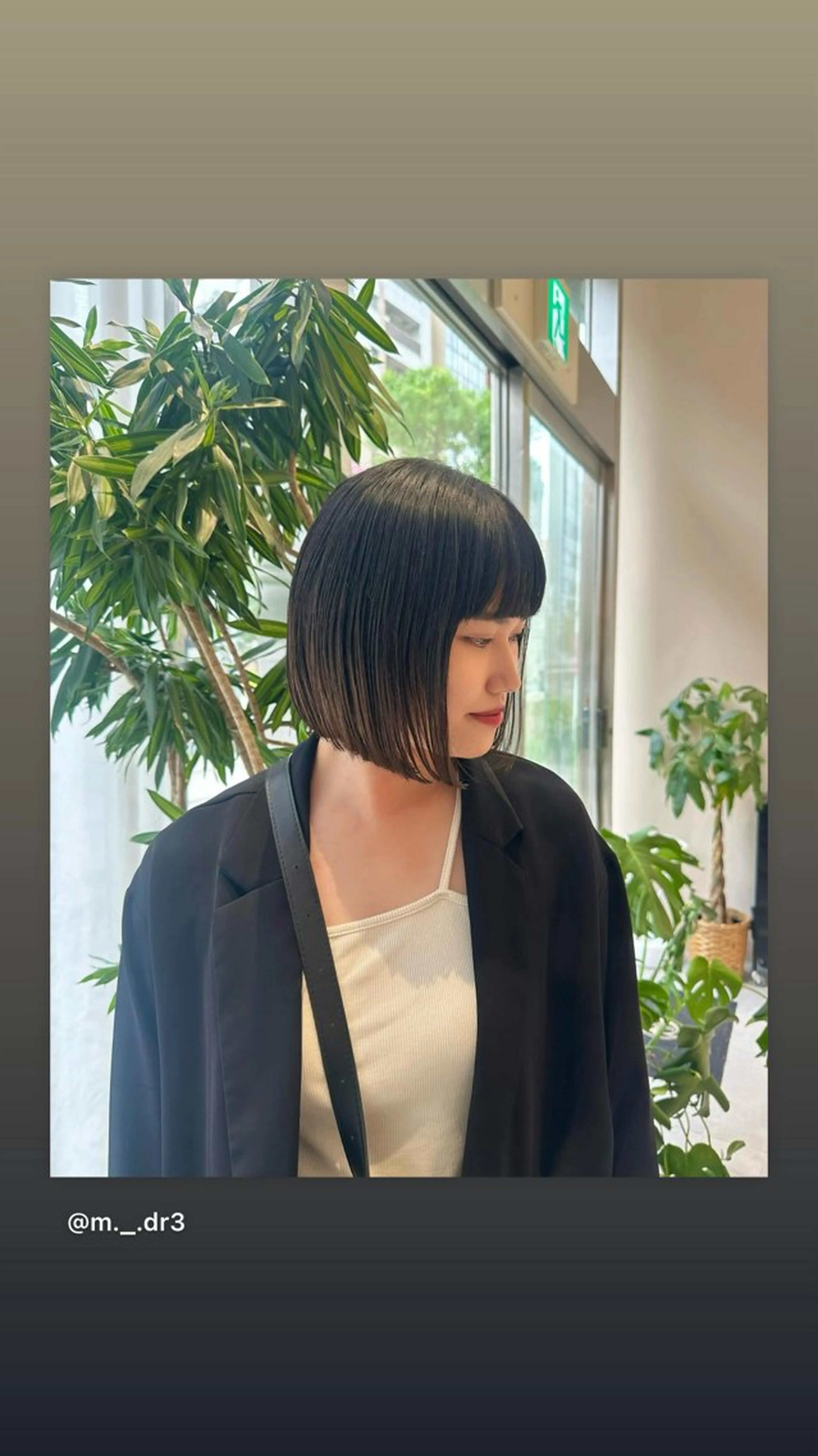 ミディアム カット ヘアカラー トリートメント ヘッドスパ ヘアセット ミオ💎透ける暗髪 ショートカットのヘアスタイル
