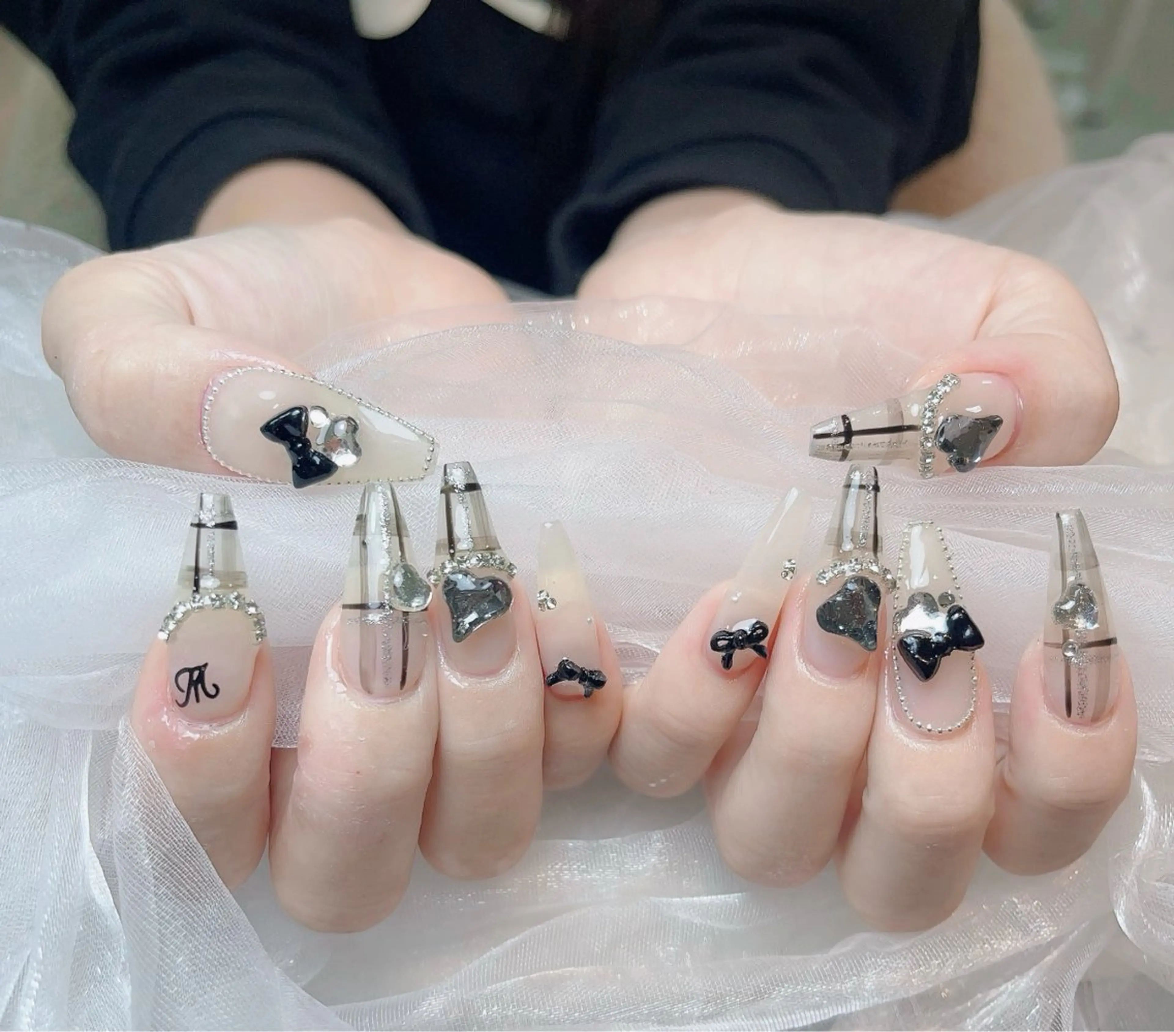 ネイル アートネイル ジェルネイル ニュアンスネイル シンプルネイル ネイルチップ ハンドネイル Nie Nail Hinatachanのネイルデザイン
