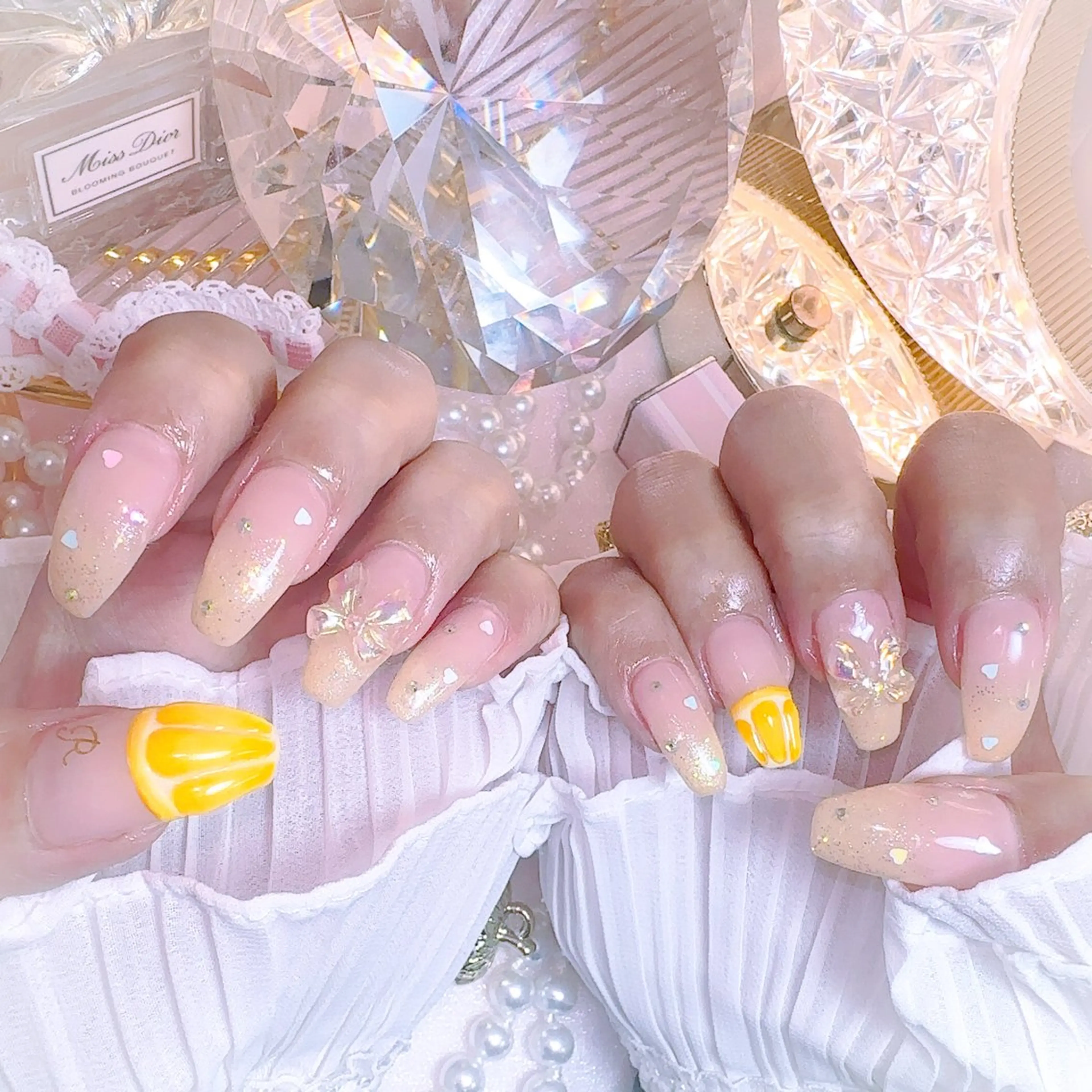 ネイル オーロラネイル 氷ネイル・うるうるネイル 夏ネイル 黄色 ワンホン、かわいい系 🎀ななみのネイルデザイン