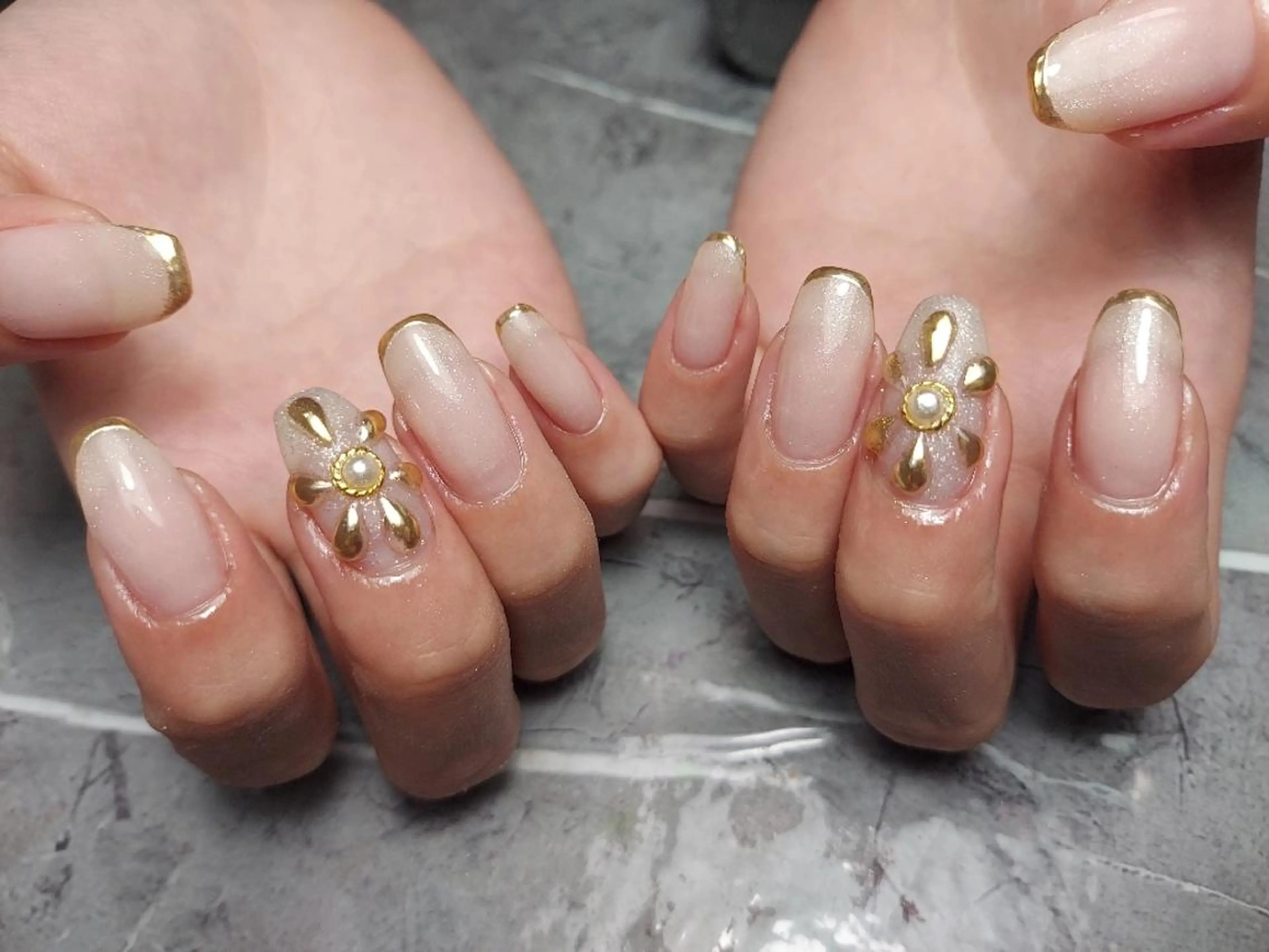 セミロング ハンドネイル Nailspeace Omalyのネイルデザイン