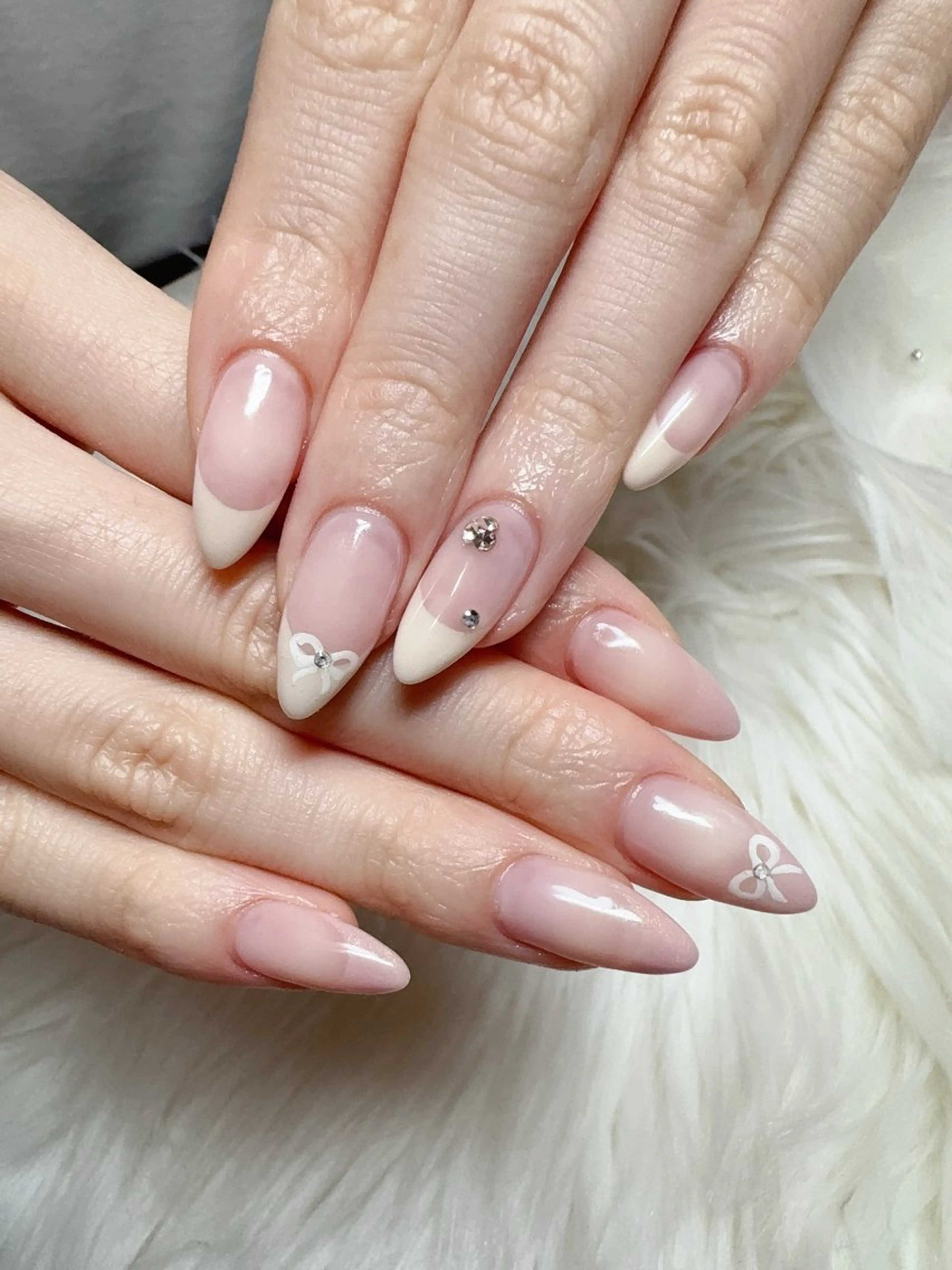 ネイル ハンドネイル &ME ネイルサロンのネイルデザイン
