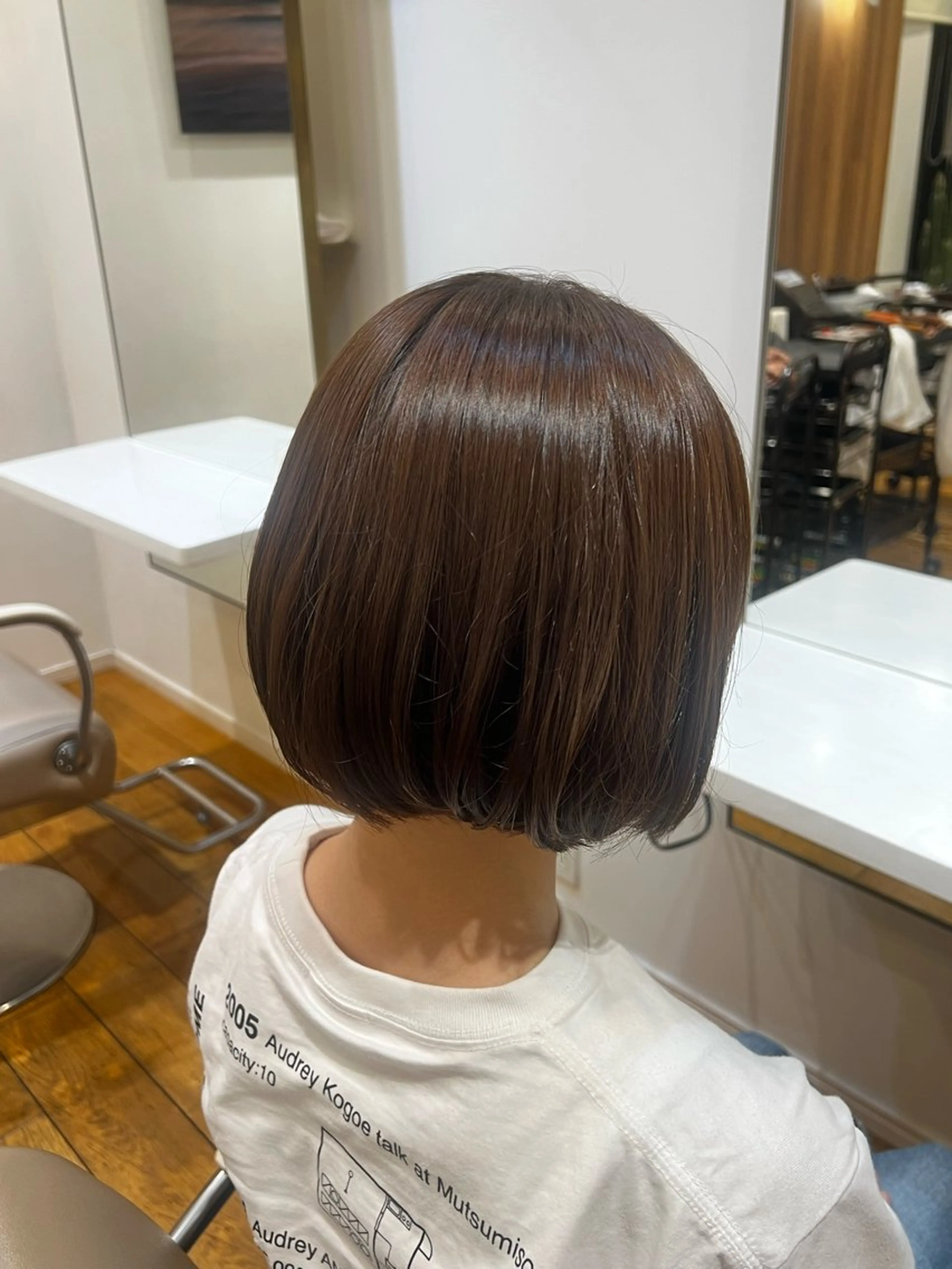 ミディアム カラー コバヤシ ユメのヘアスタイル