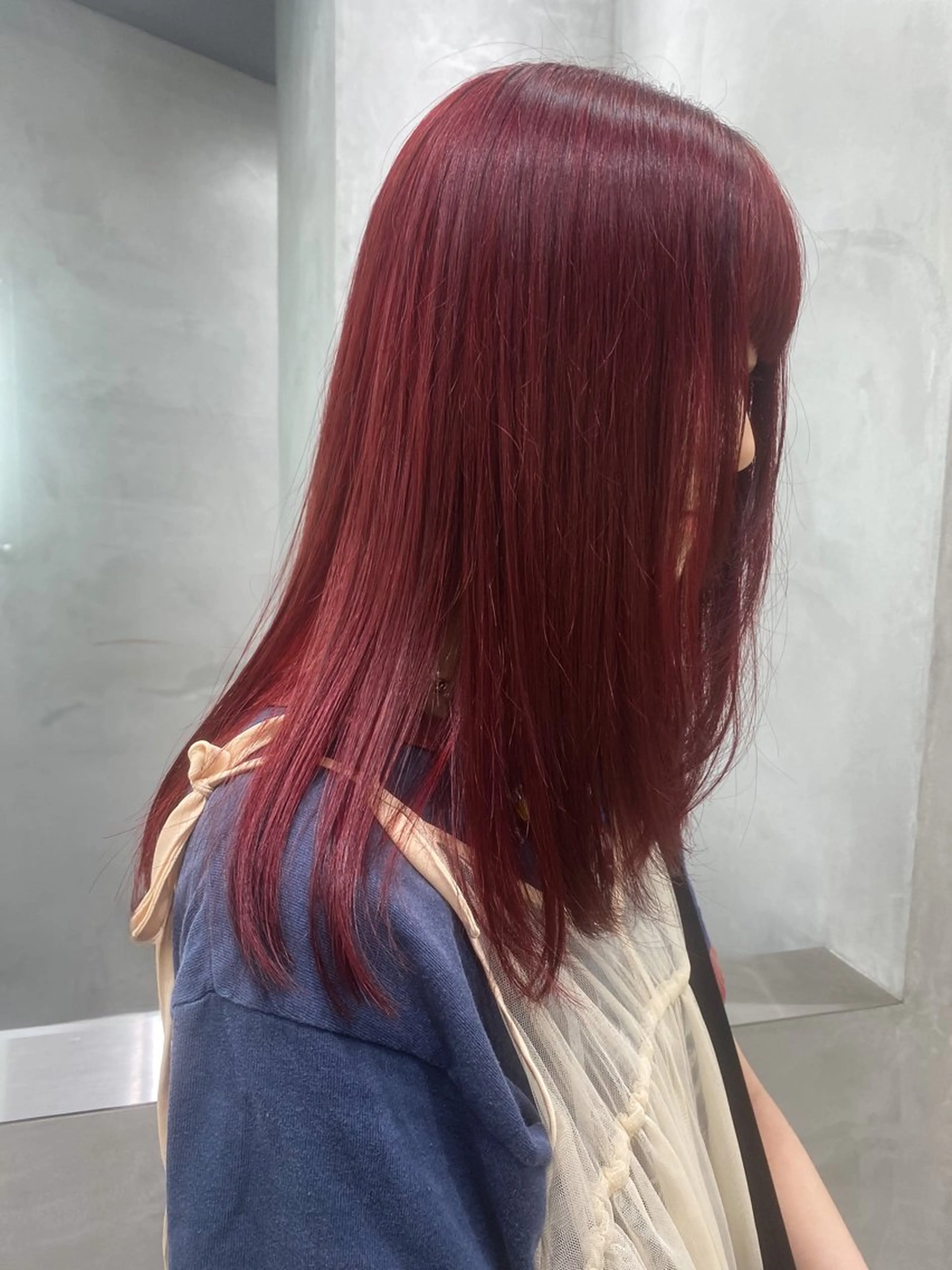 カラー ブリーチ ボルドーカラー dot .tokyo color所属・中村 彩夏のヘアスタイル