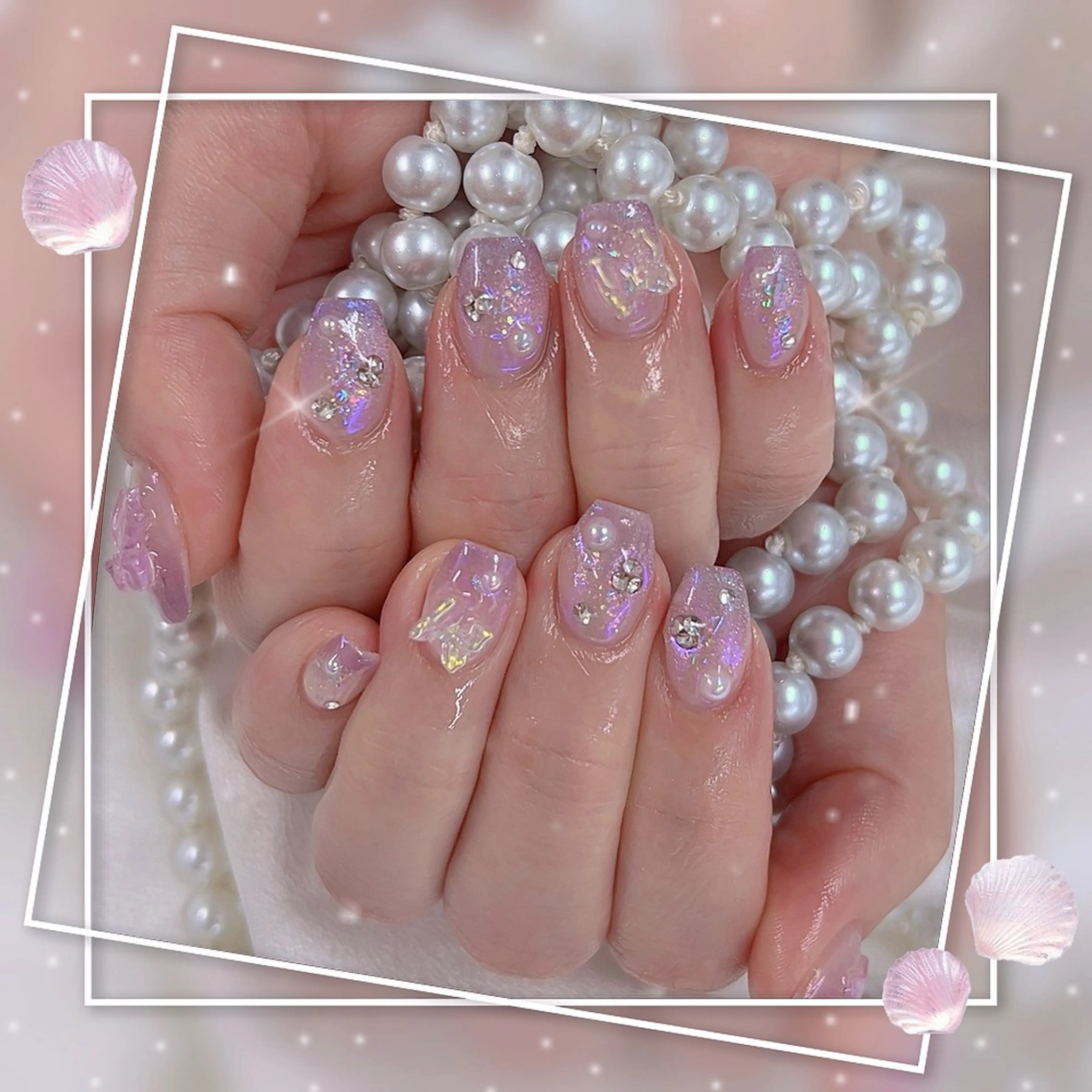 ネイル フレンチネイル グラデーション キラキラネイル 韓国ネイル マグネットネイル ハンドネイル ハンドケア Chill Nailsalonのネイルデザイン