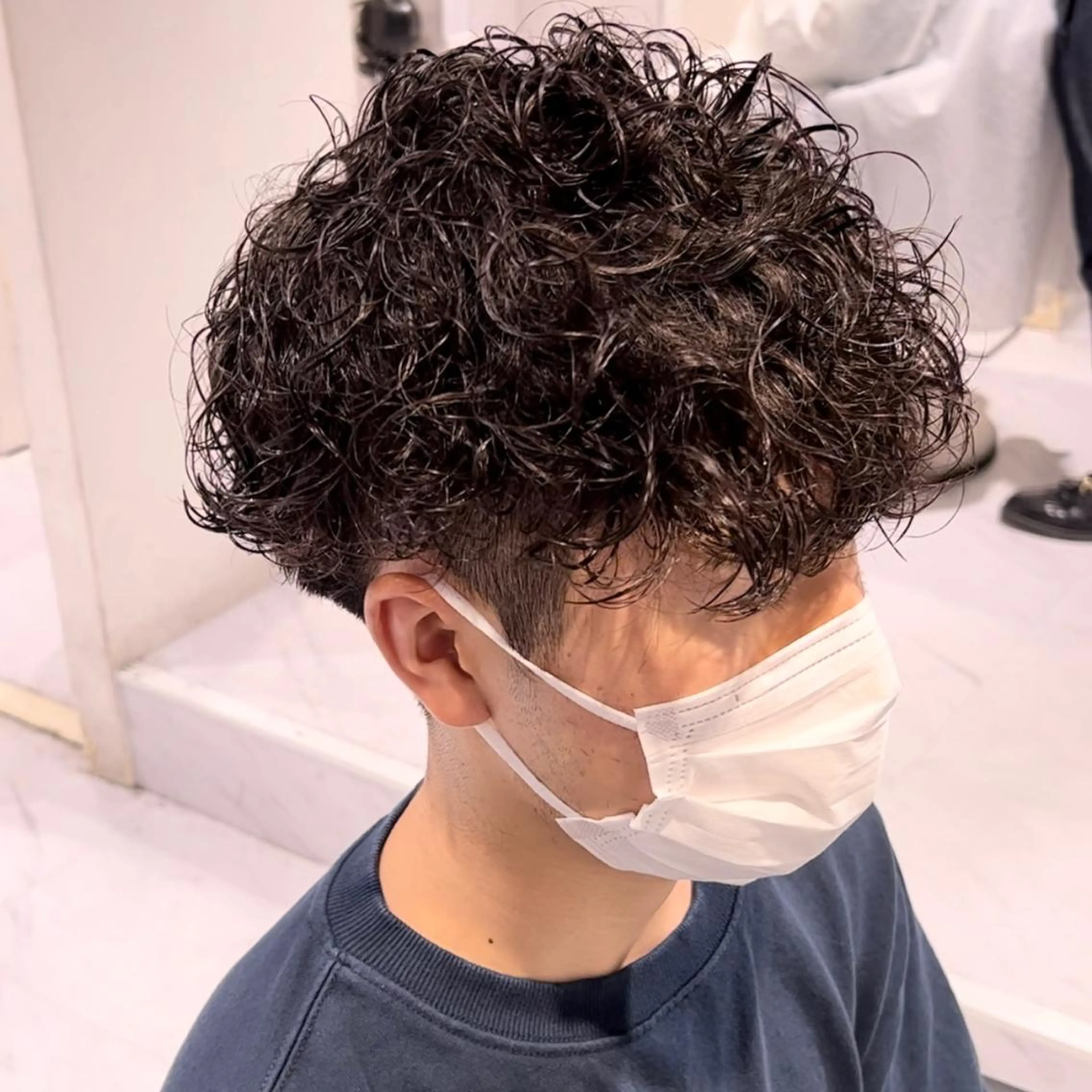 ショート カラー パーマ ヘアアレンジ メンズ メンズパーマ プードルパーマ プードルパーマ 🔥札幌No.1🥇 パーマ特化美容師🔥のヘアスタイル