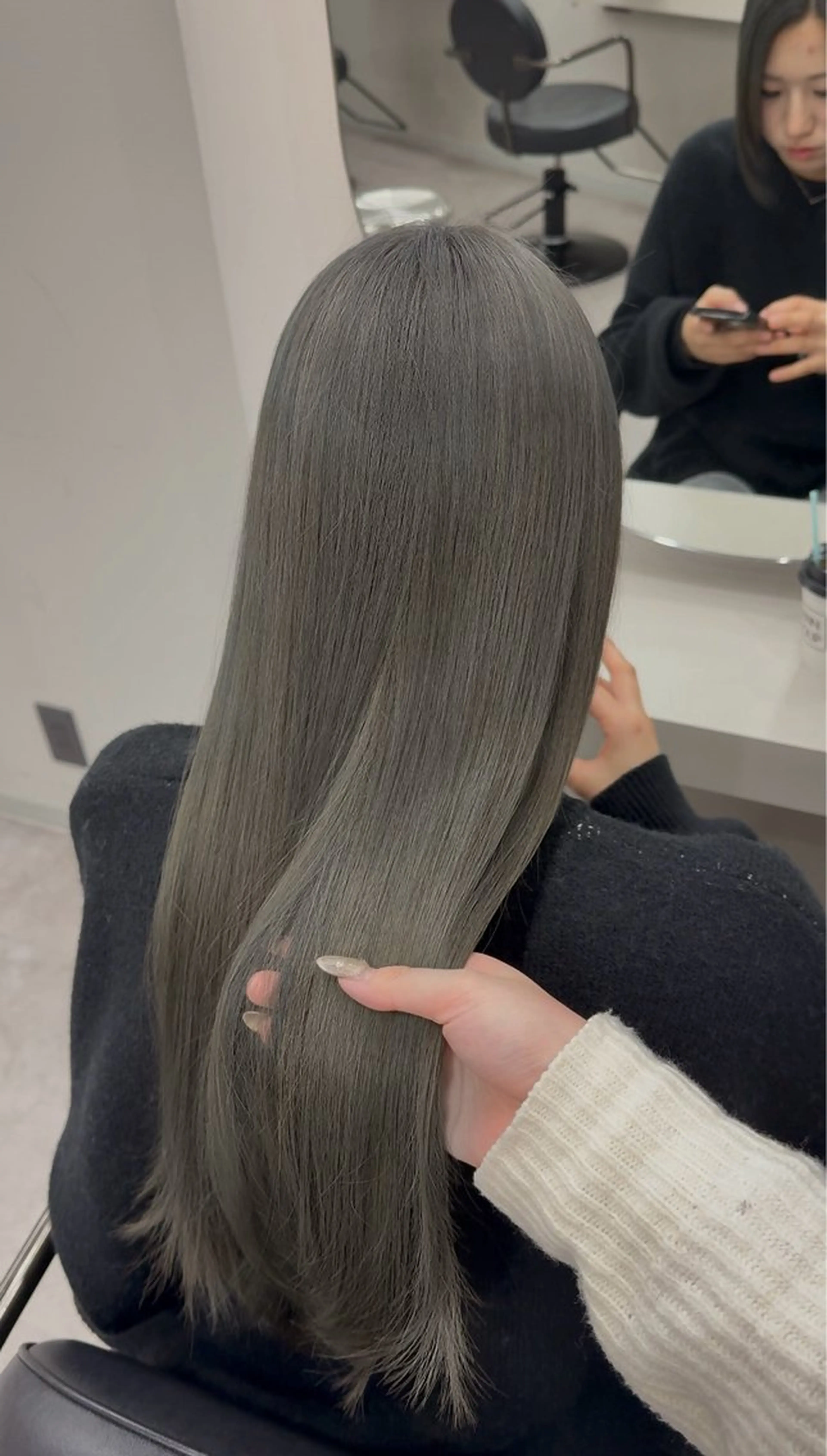 ロング カラー ベージュカラー 透明感カラー グレージュ ゆいな/天神美容室 /透明感カラー🎀のヘアスタイル