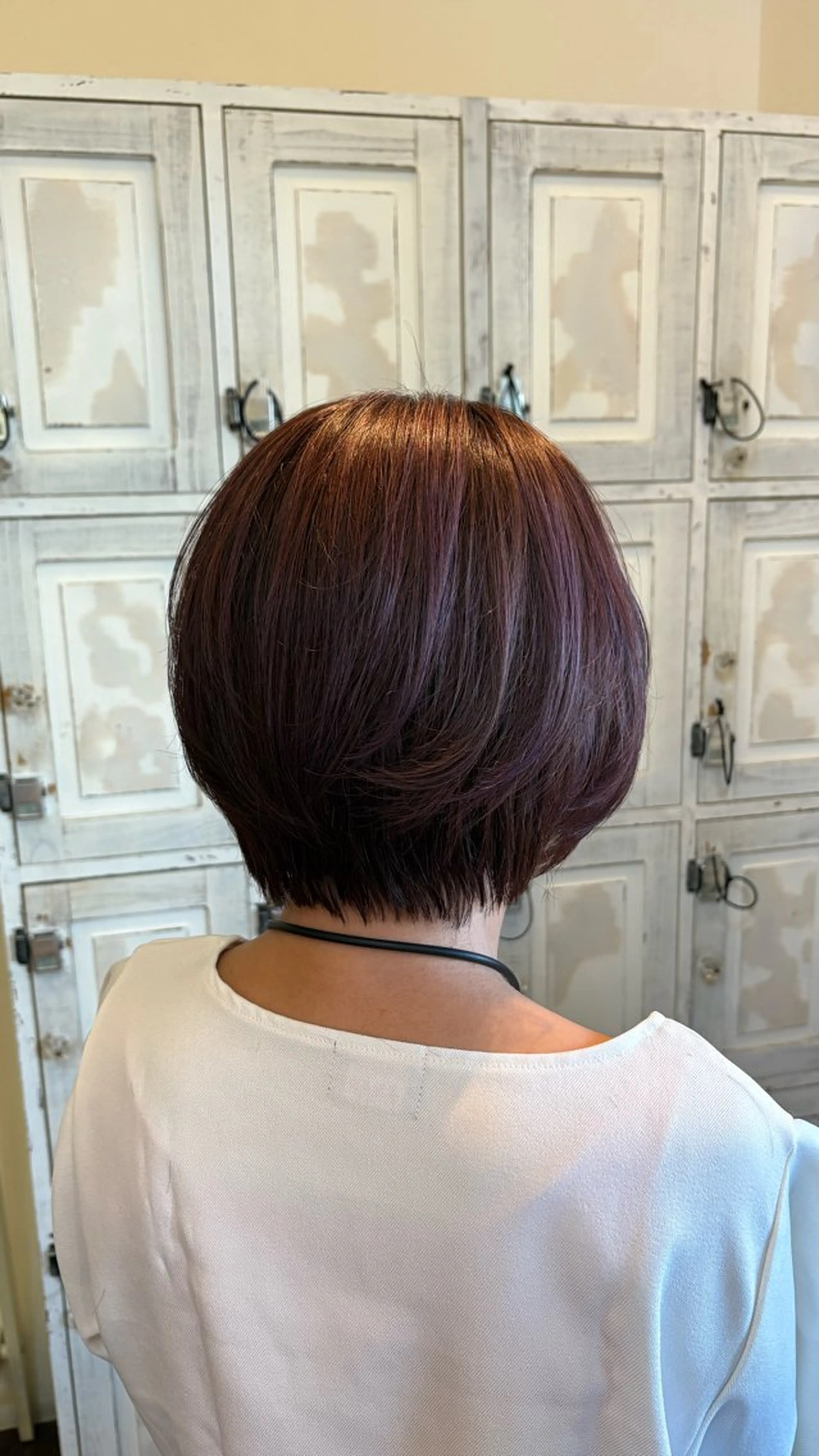 ショート ルプラボウ/ 内藤ほのか/艶カラーのヘアスタイル