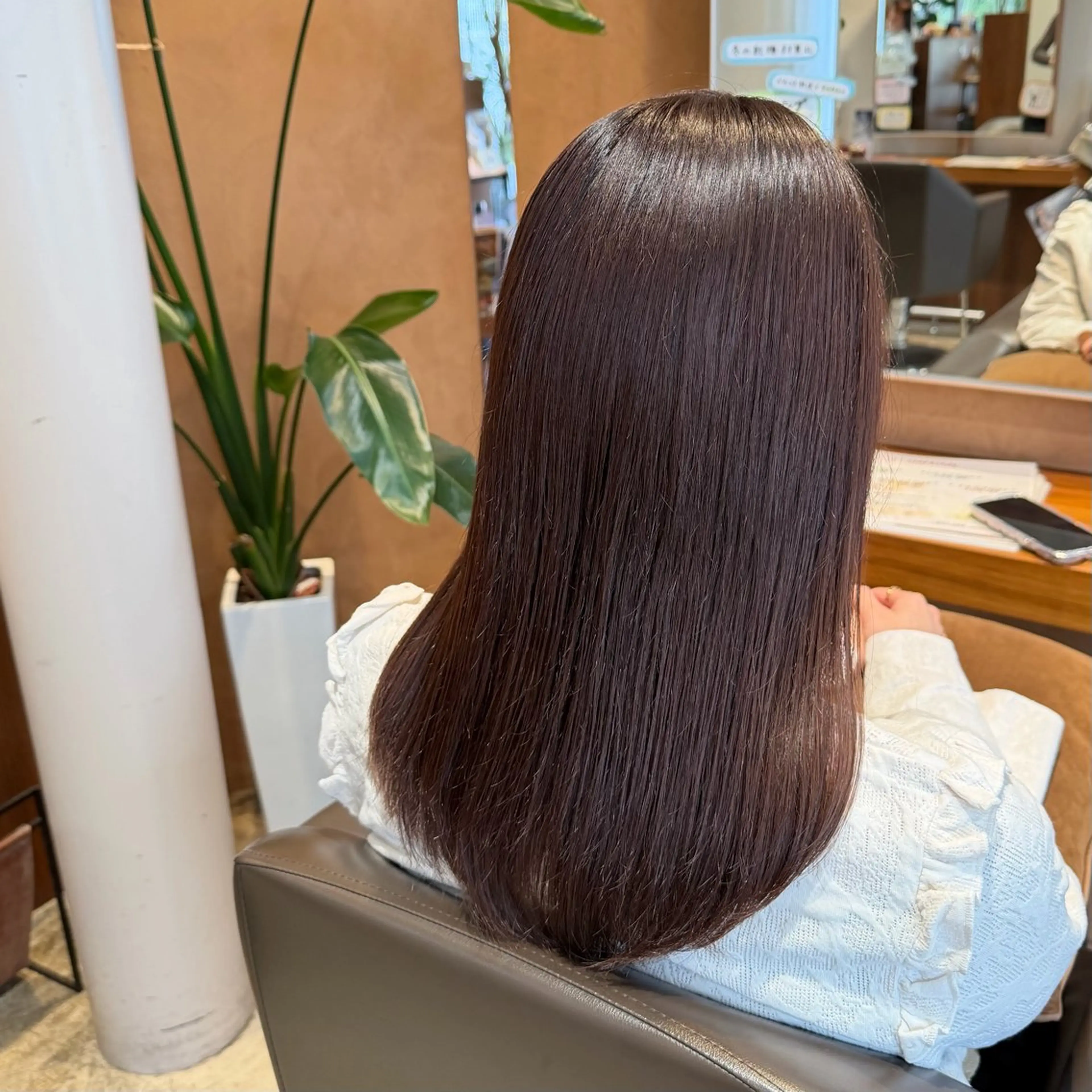 ミディアム カラー ブラウンカラー チョコレートブラウン 透明感カラー 中山 紗希のヘアスタイル