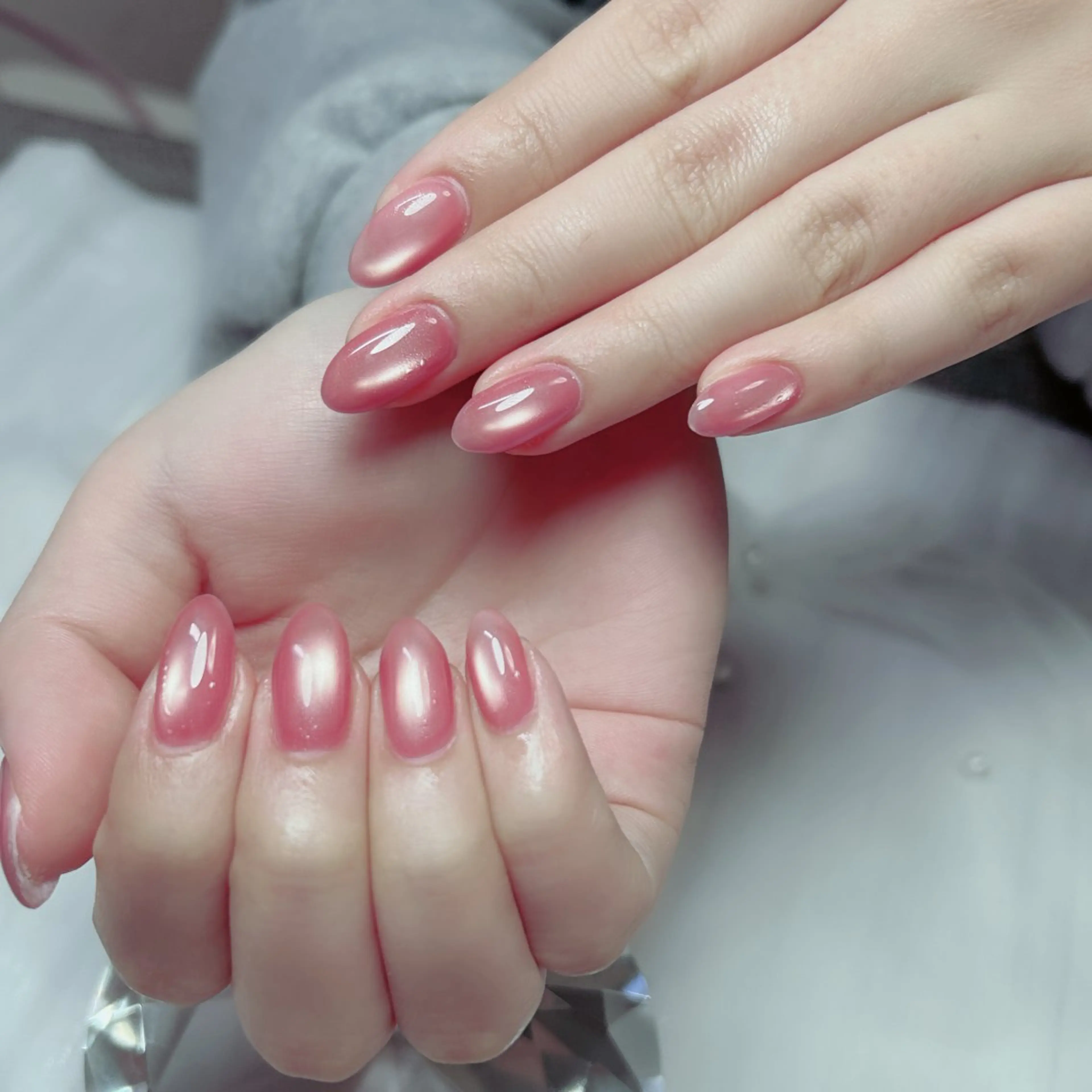 ネイル オーロラネイル フラワーネイル フレンチネイル キラキラネイル ラメ(グリッター) ハンドネイル Cute Tips nailのネイルデザイン