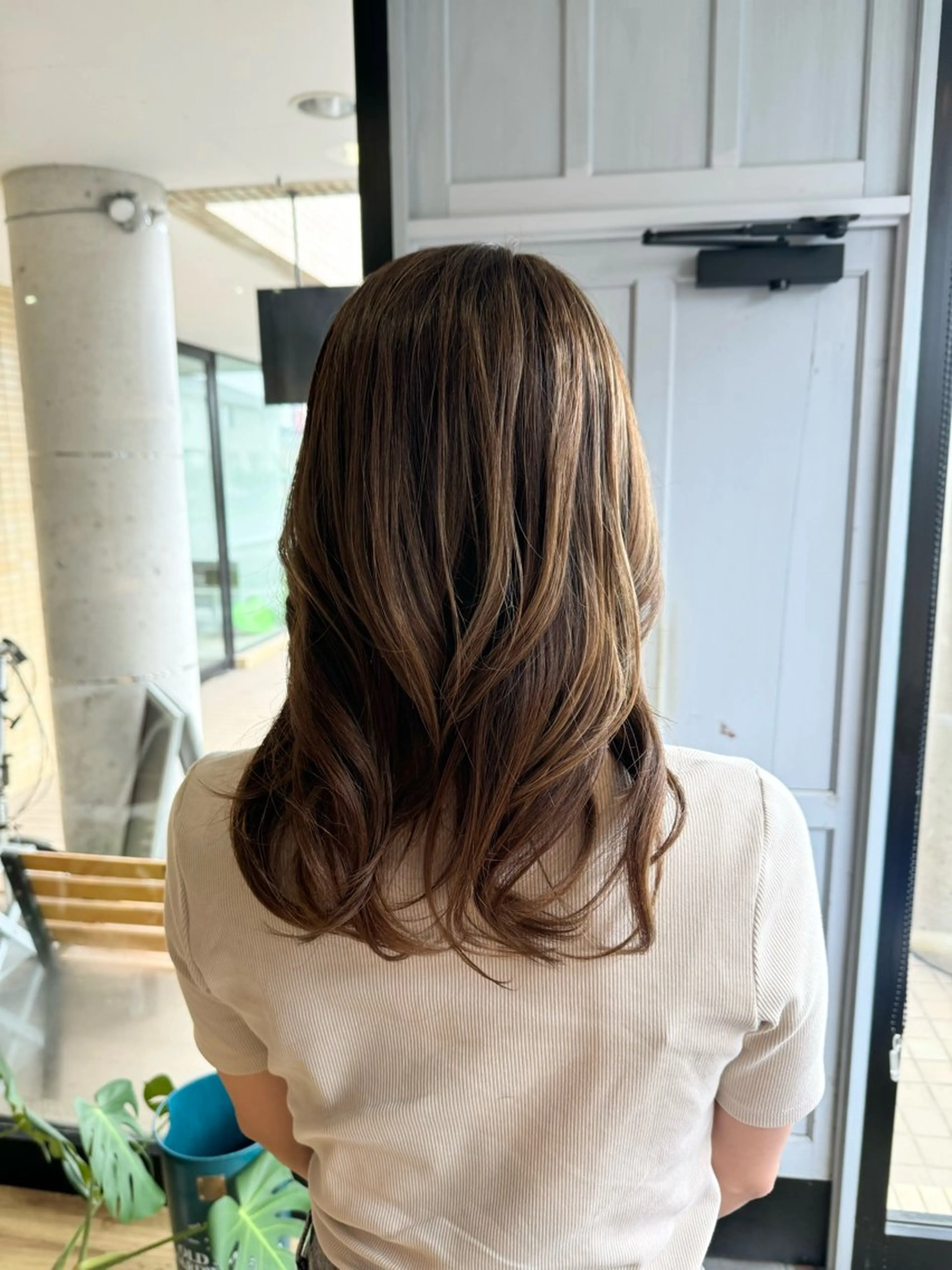 ロング カラー ブラウンカラー ヘアカラー トリートメント ツキダテ ユイのヘアスタイル