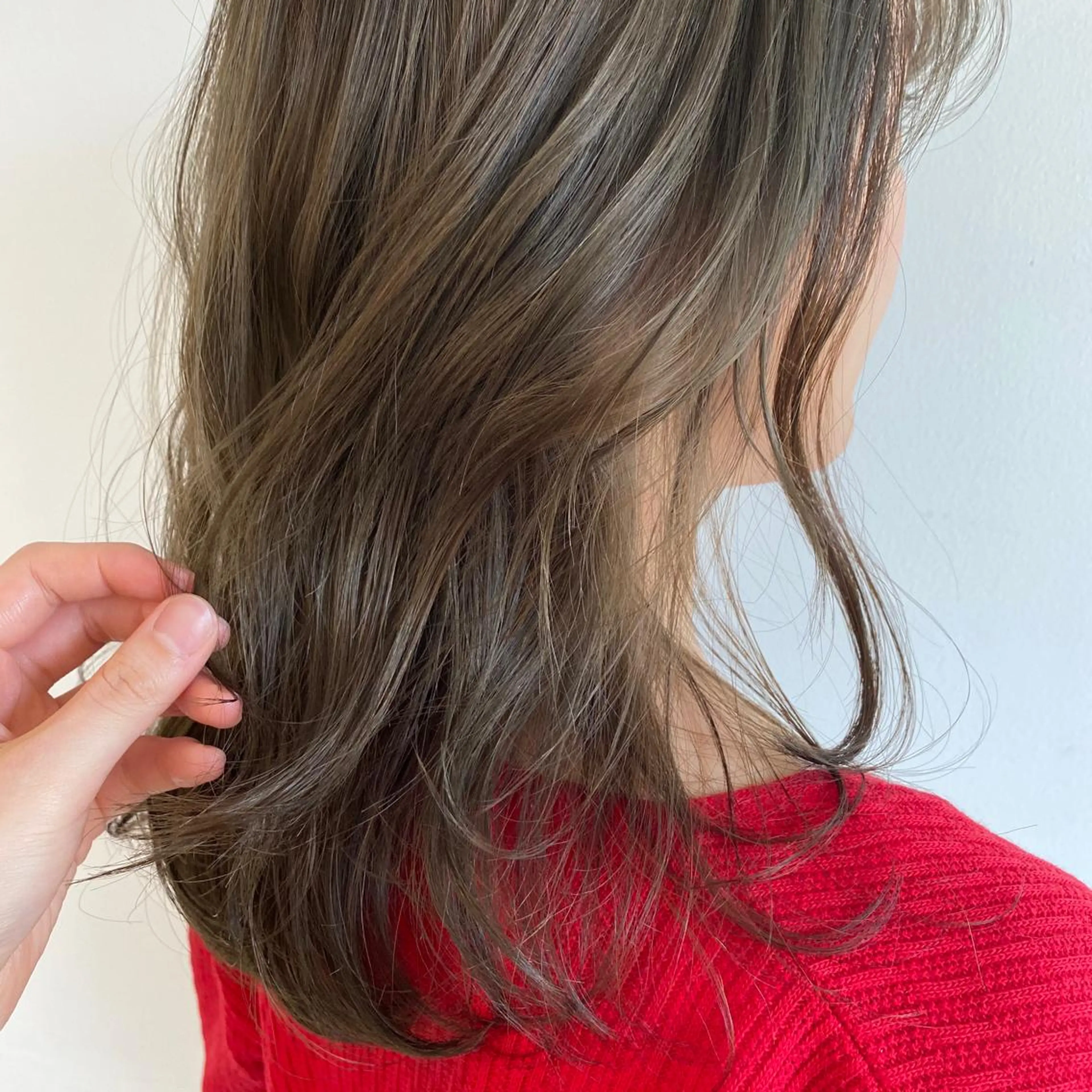 ミディアム カラー ベージュカラー オリーブベージュ ヘアカラー トリートメント 🌼透明感艶カラー オリーブ🌼河村咲のヘアスタイル