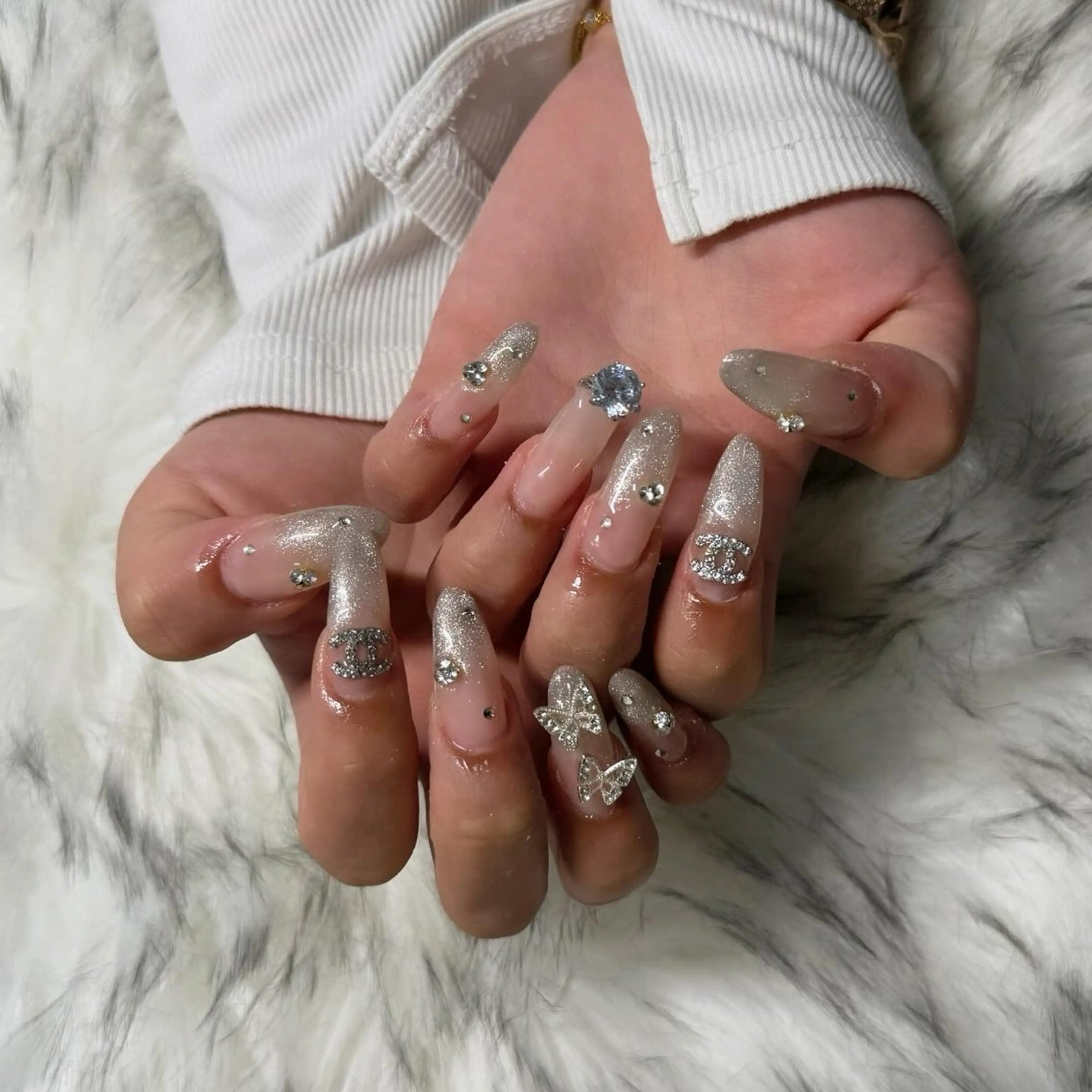 ロング ハンドネイル mao .のネイルデザイン