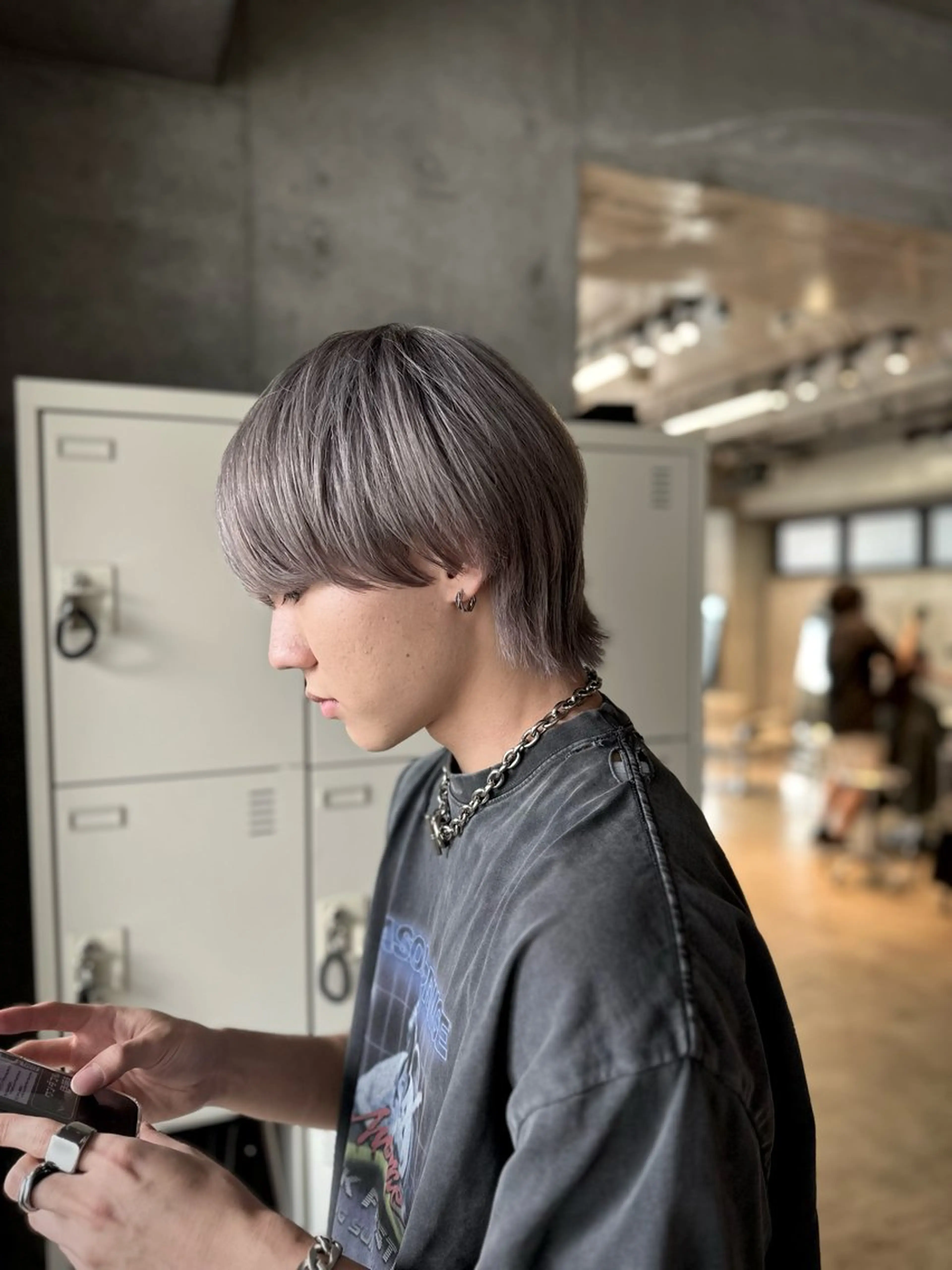 カラー メンズ メンズブリーチ ブリーチ グレージュ 高島 悠吾のヘアスタイル