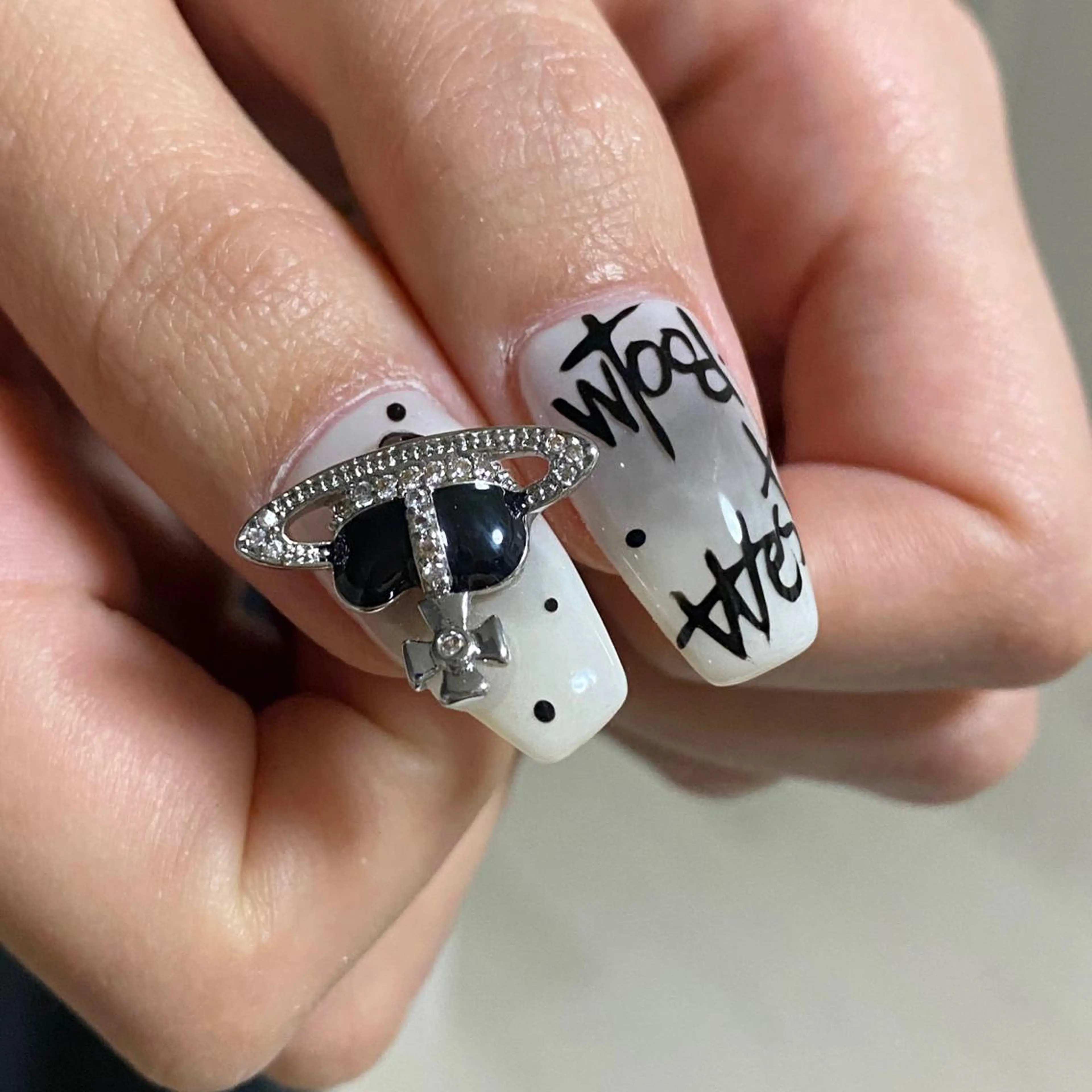 ネイル ハンドネイル Blomeel Nailのネイルデザイン