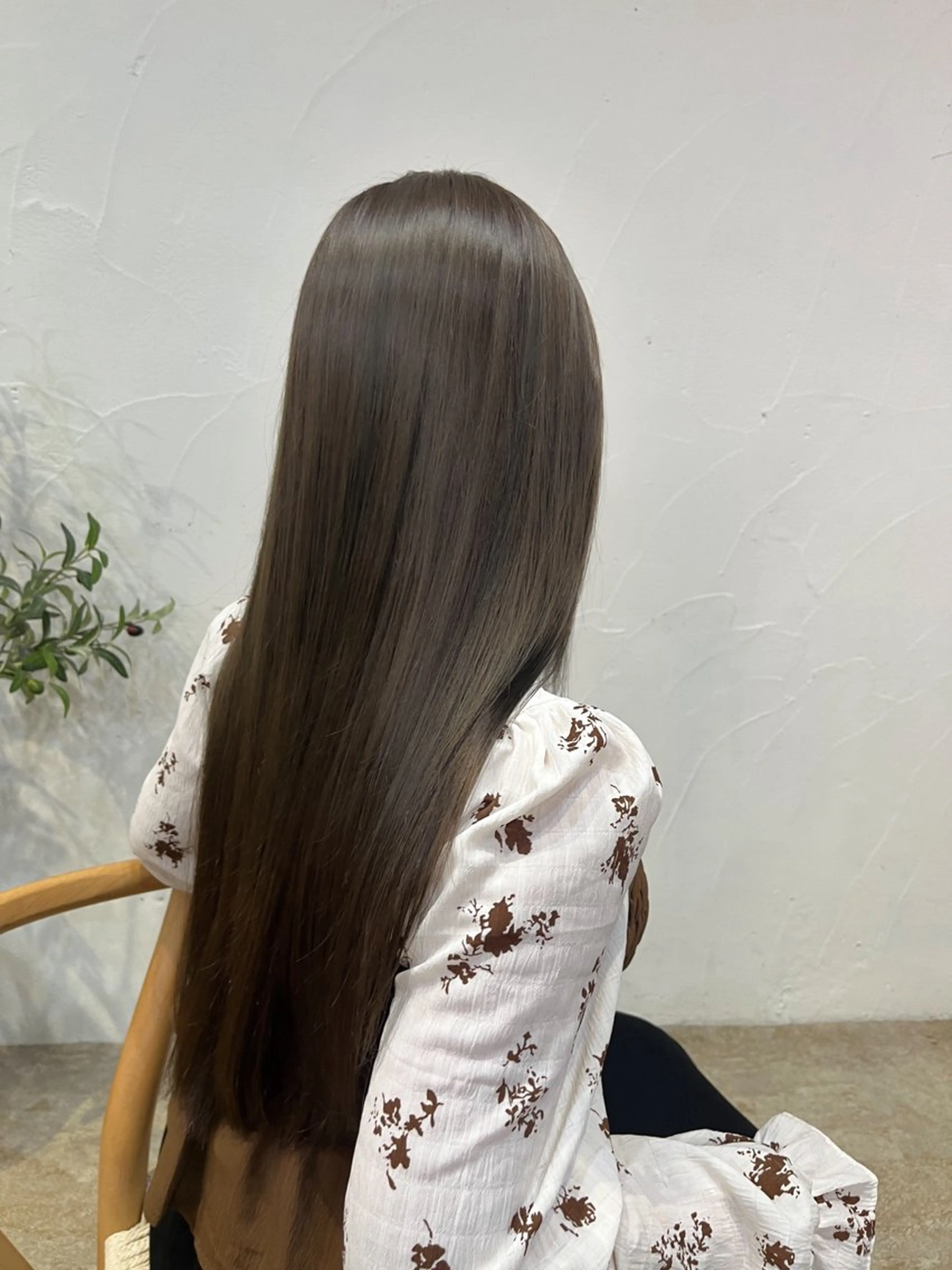 カラー 透明感カラー グレージュ 🪞透けヘア髪質改善 艶ベージュ/nagiのヘアスタイル