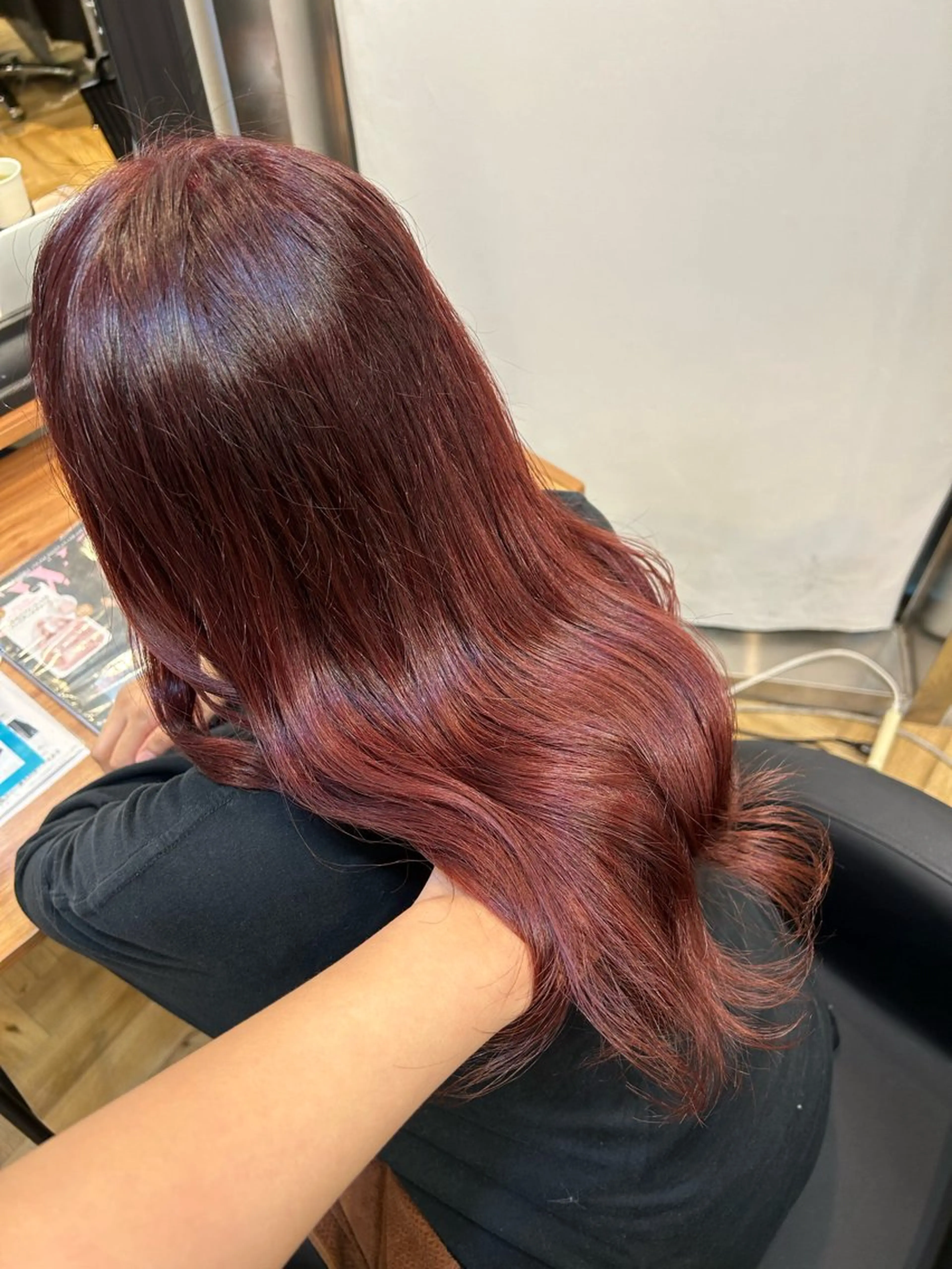 ロング カラー ブリーチ ブリーチなしカラー ピンクカラー ヘアカラー トリートメント 藤間 帆乃夏（とうまほのかのヘアスタイル