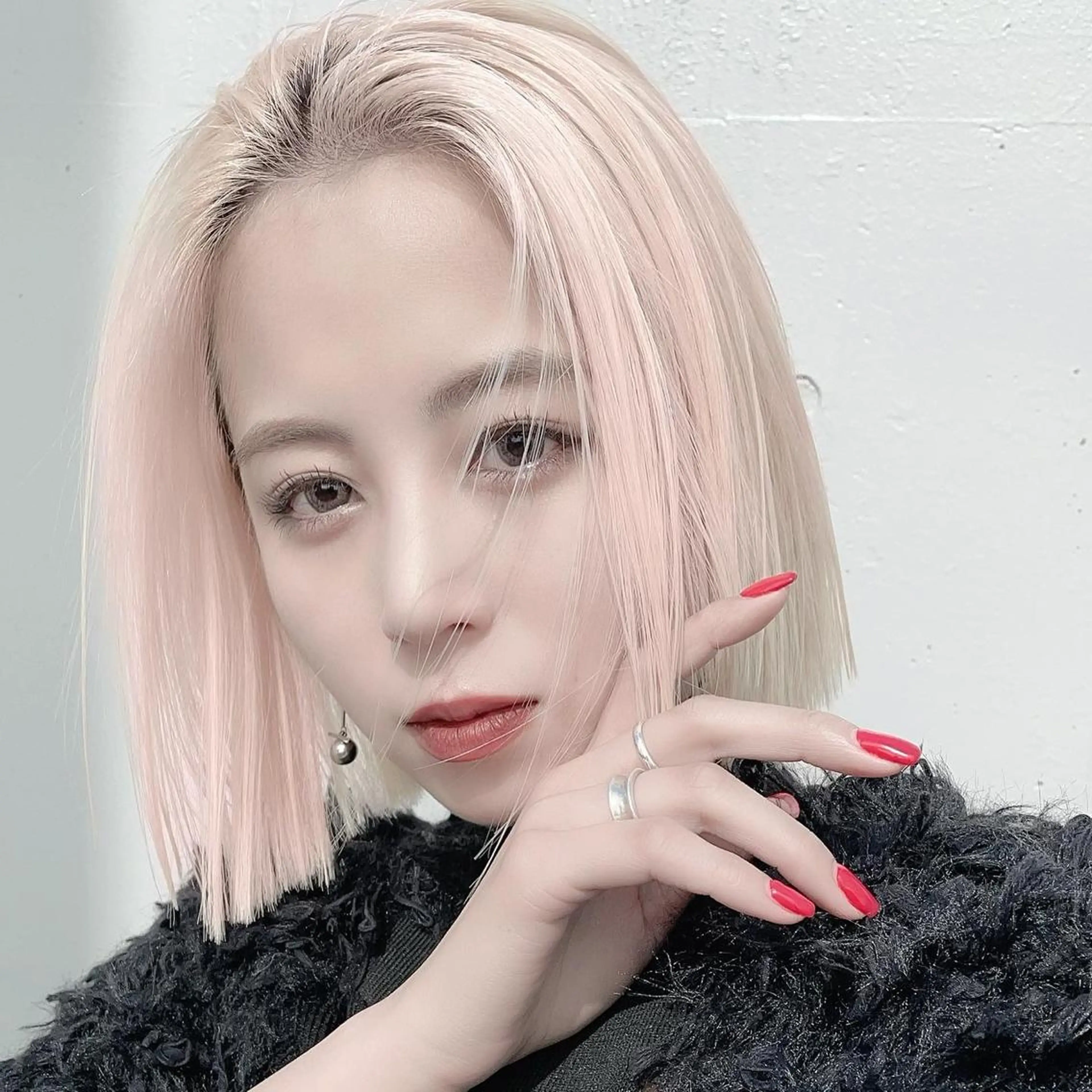 ミディアム カラー ピンクカラー カット ヘアカラー トリートメント ヘアセット 💜ハイトーン💛 マジカルかいちゃんのヘアスタイル