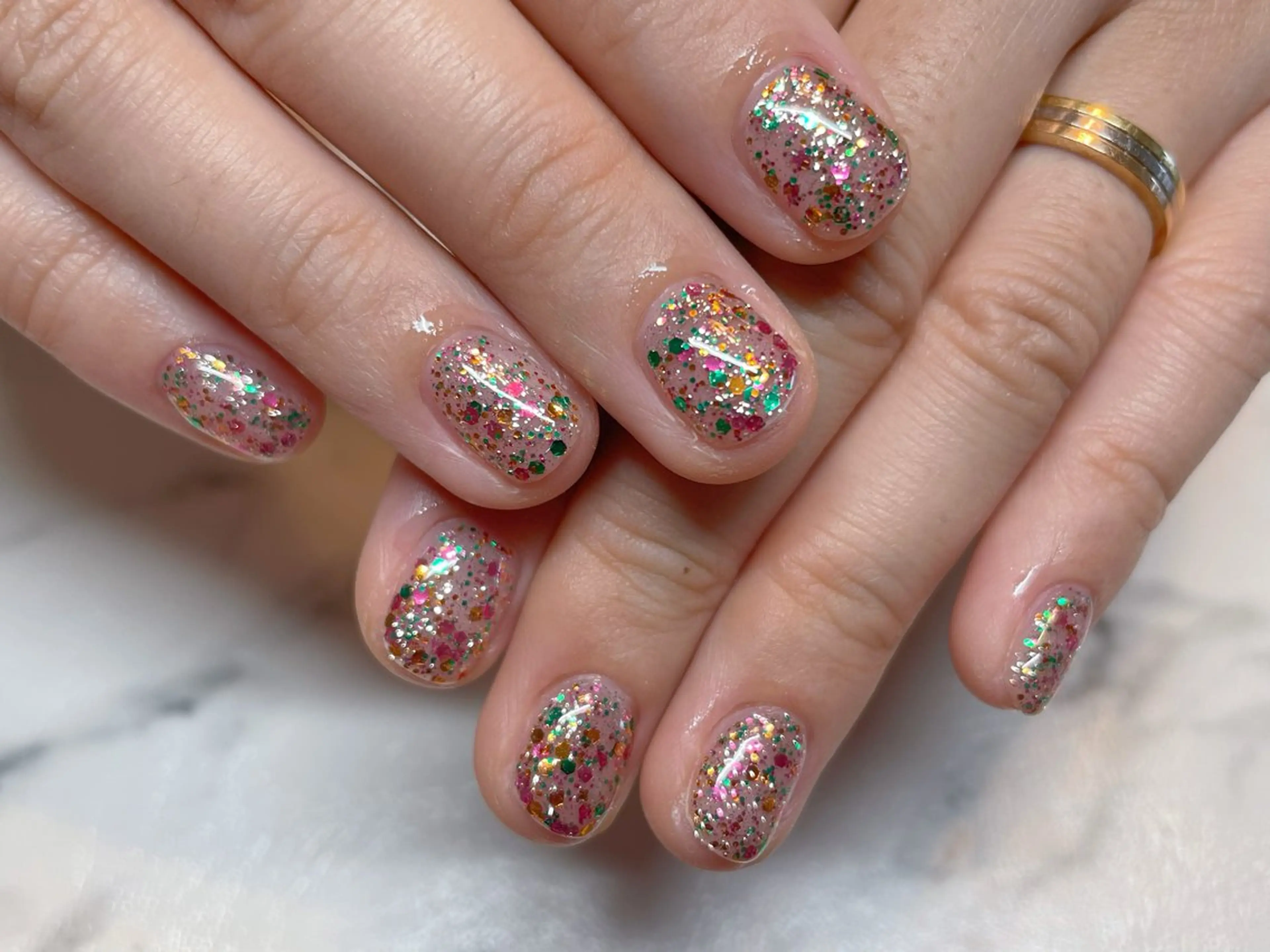 ネイル ラメ(グリッター) 冬ネイル クリスマス ハンドネイル エン Nail salonのネイルデザイン