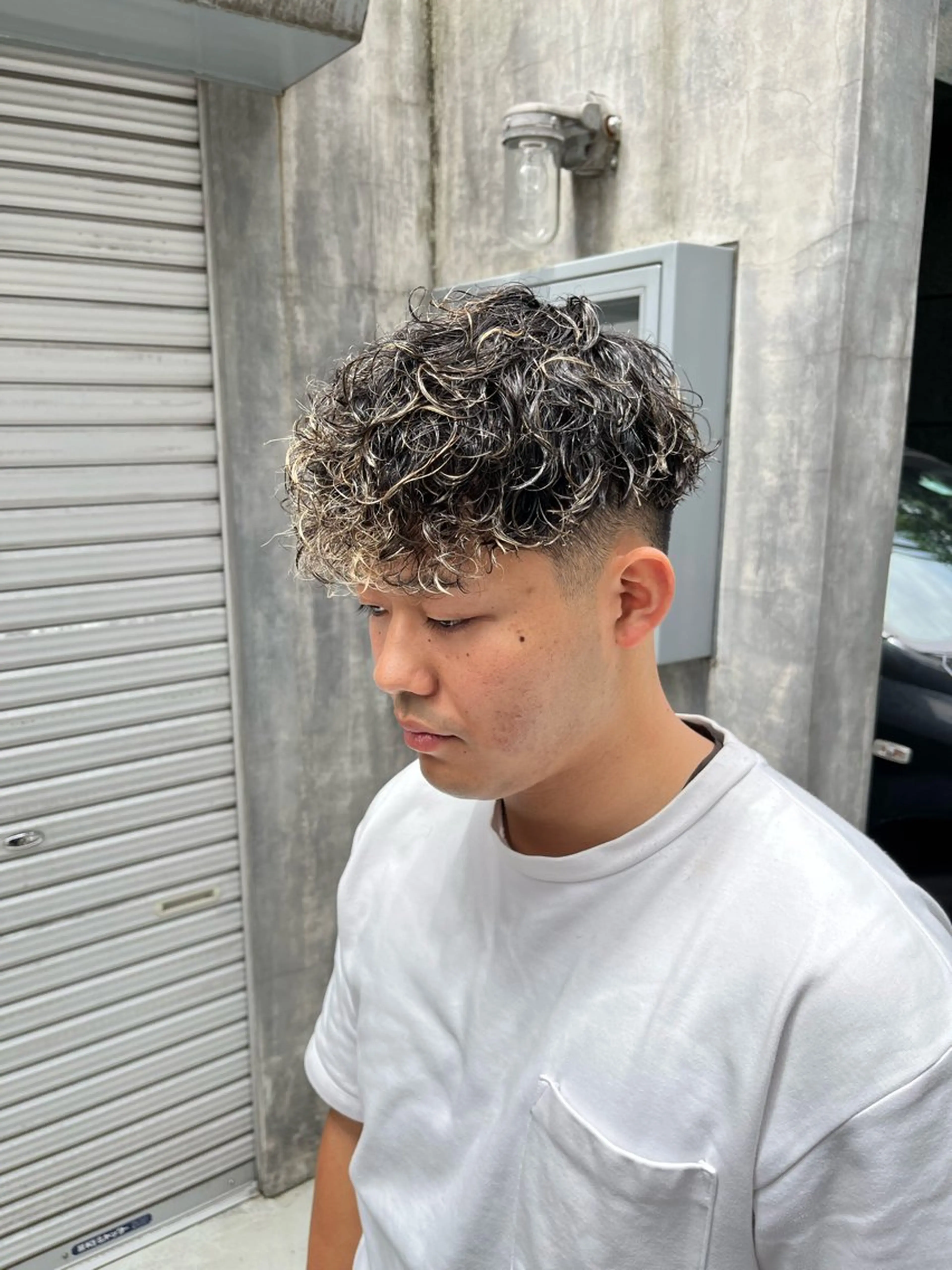 ショート パーマ メンズ ⚡メンズパーマフ ェードカットTomyのヘアスタイル