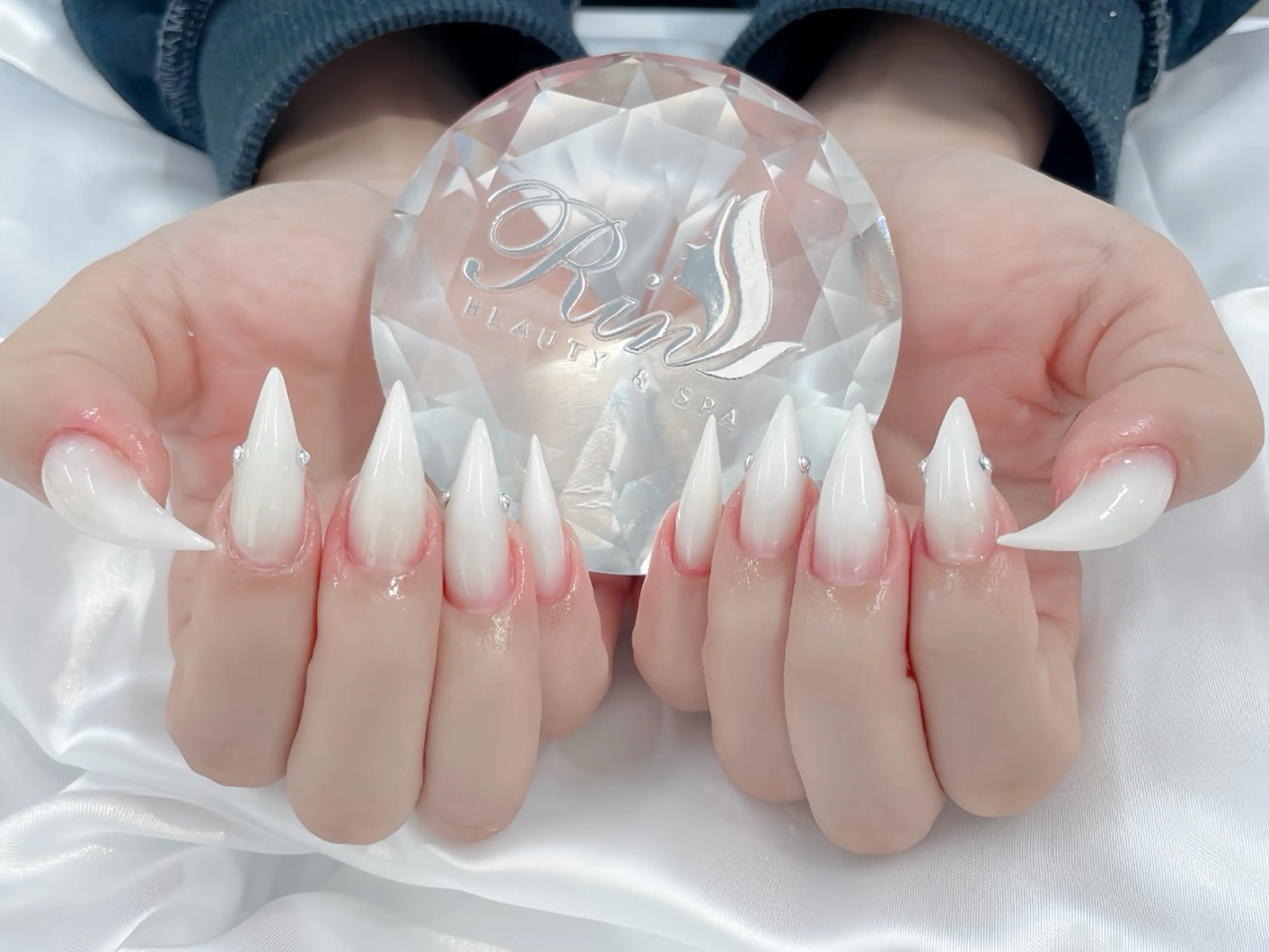 ネイル アートネイル ロングネイル ニュアンスネイル スカルプネイル ネイルチップ ハンドネイル Rin Nail 新大久保店のネイルデザイン