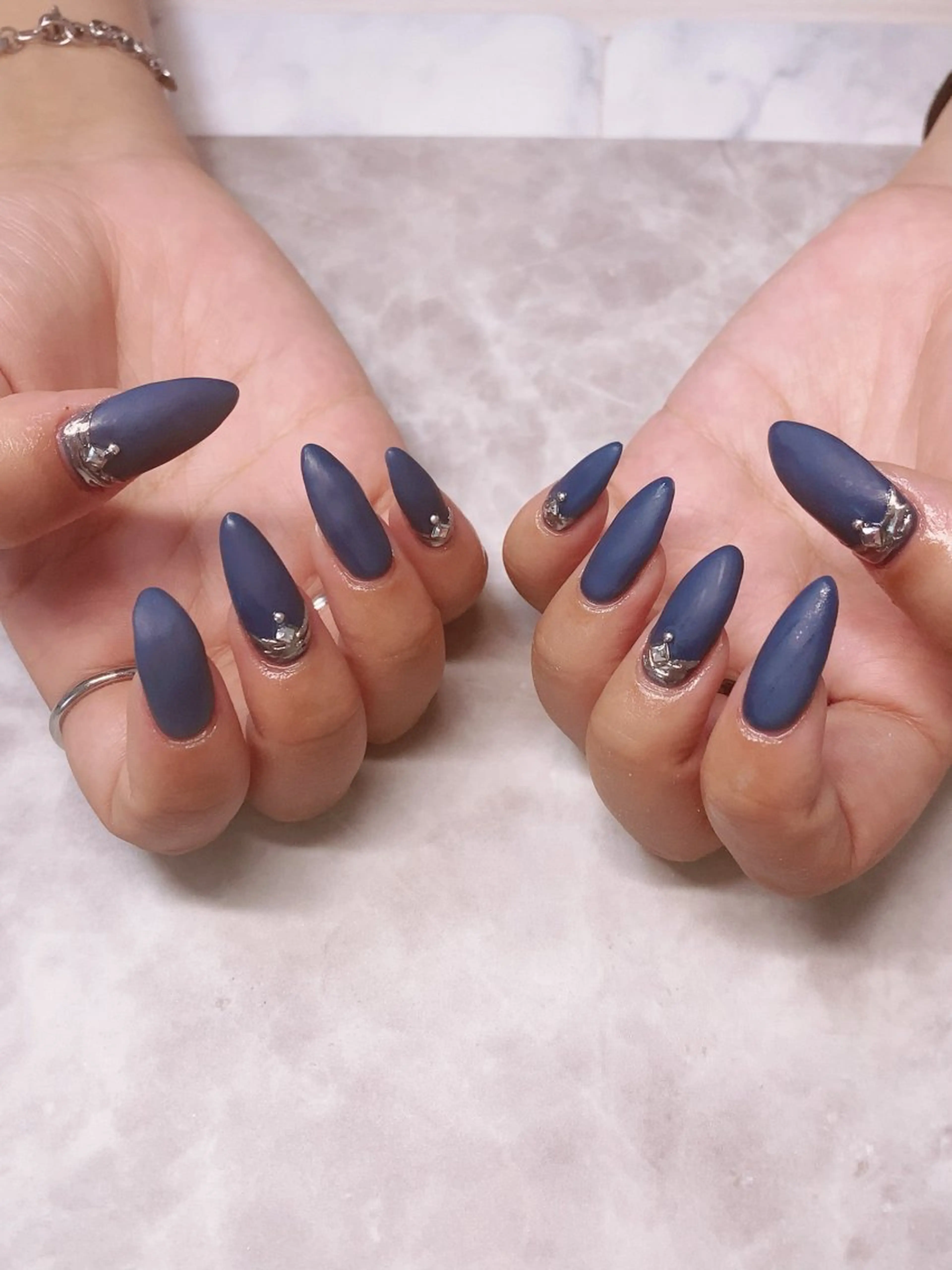 ネイル マットネイル ハンドネイル C. NAILSのネイルデザイン