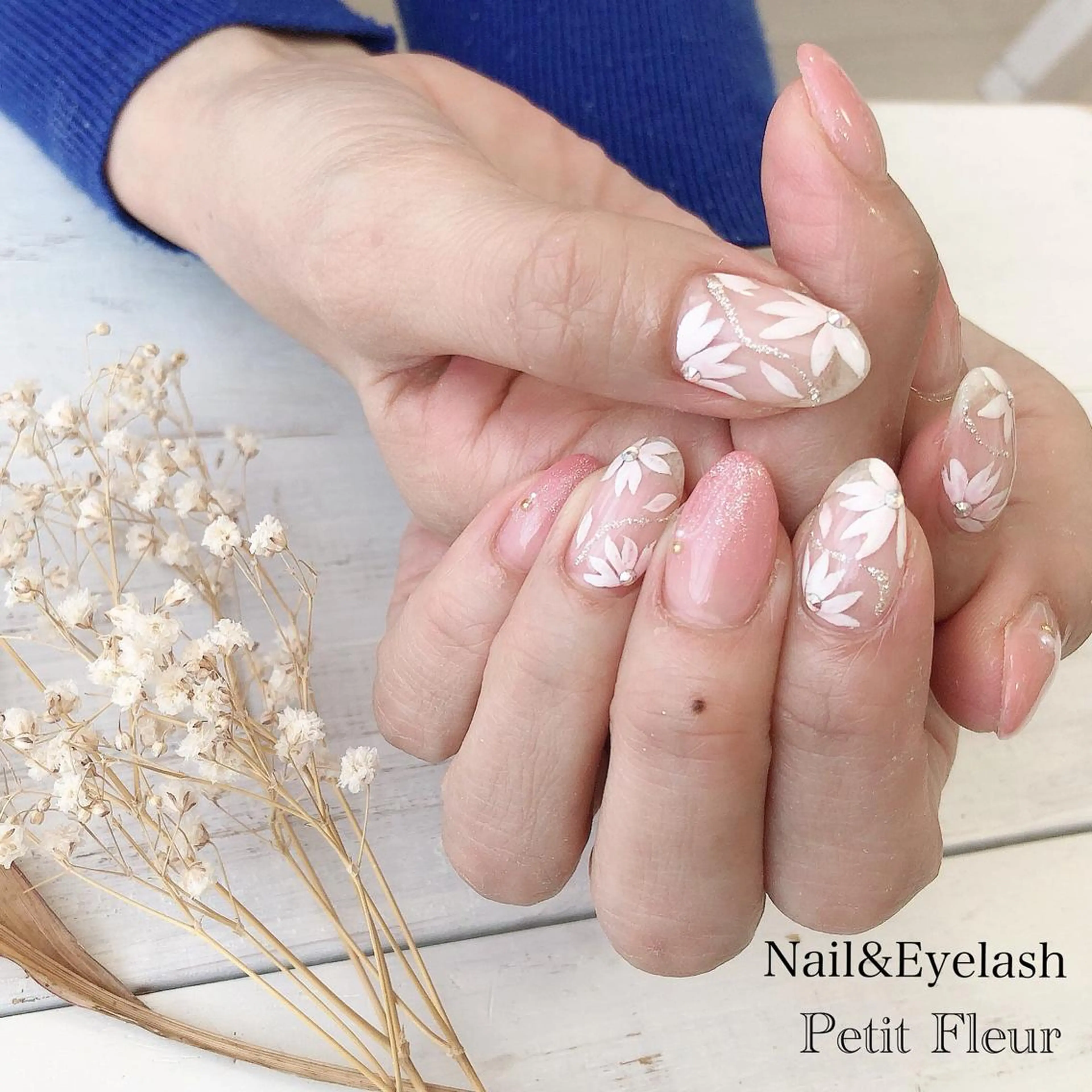 ネイル Petit Fleur所属・青柳 亜梨奈のマツエク・マツパデザイン