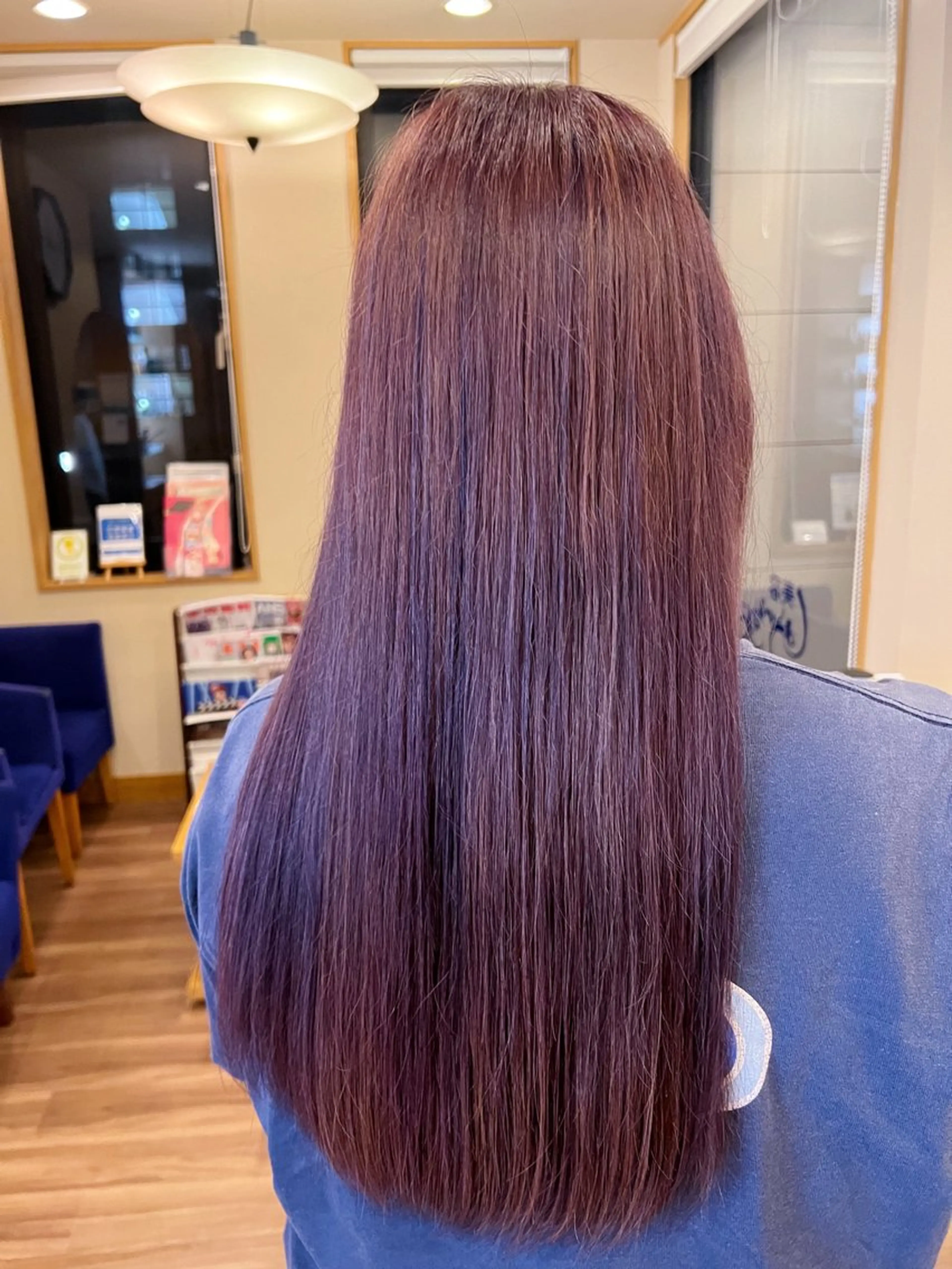 ロング カラー 小島 七海のヘアスタイル