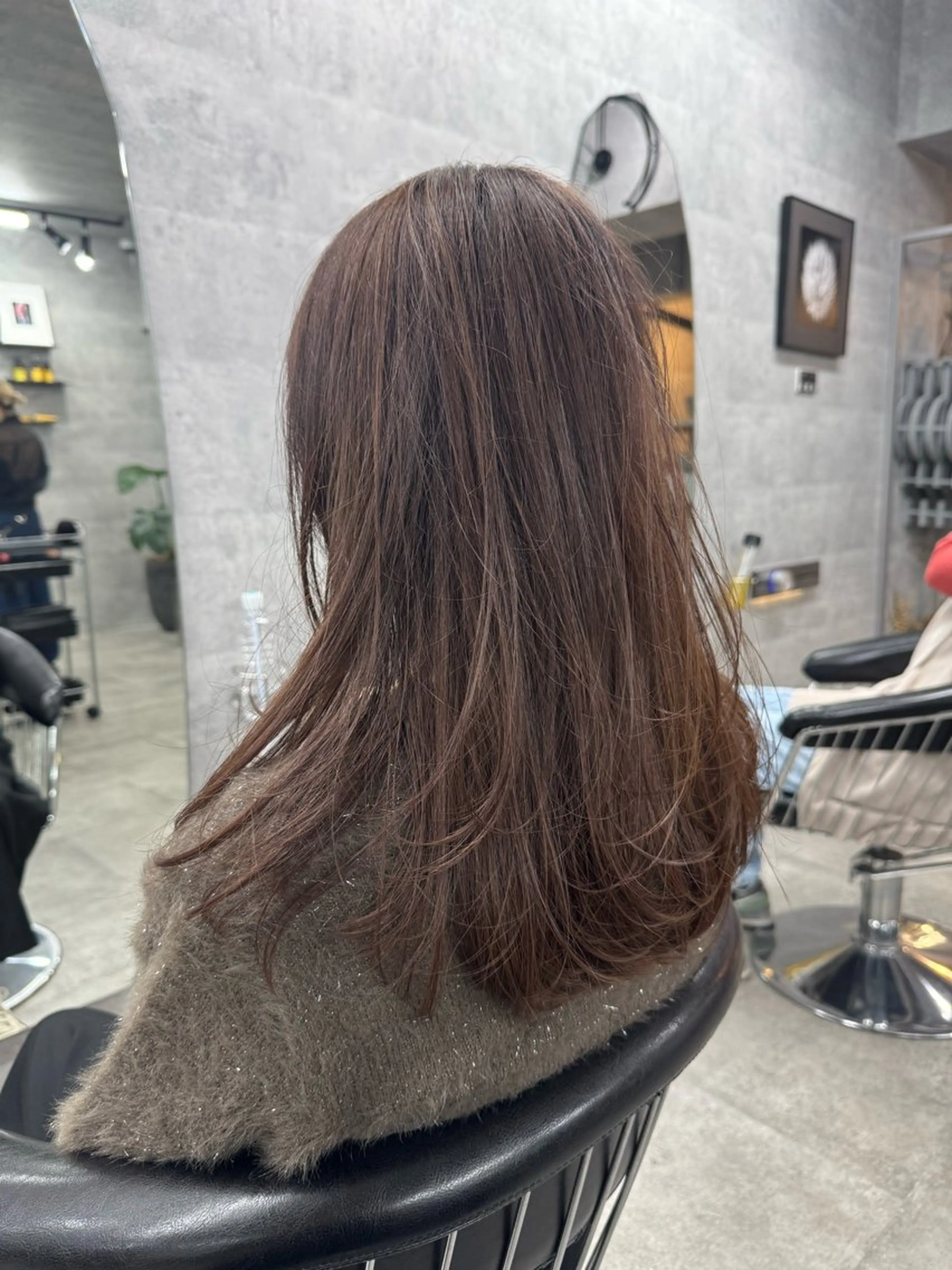 ミディアム カラー ヘアカラー トリートメント You/透明感カラー レイヤーカット/ボブのヘアスタイル