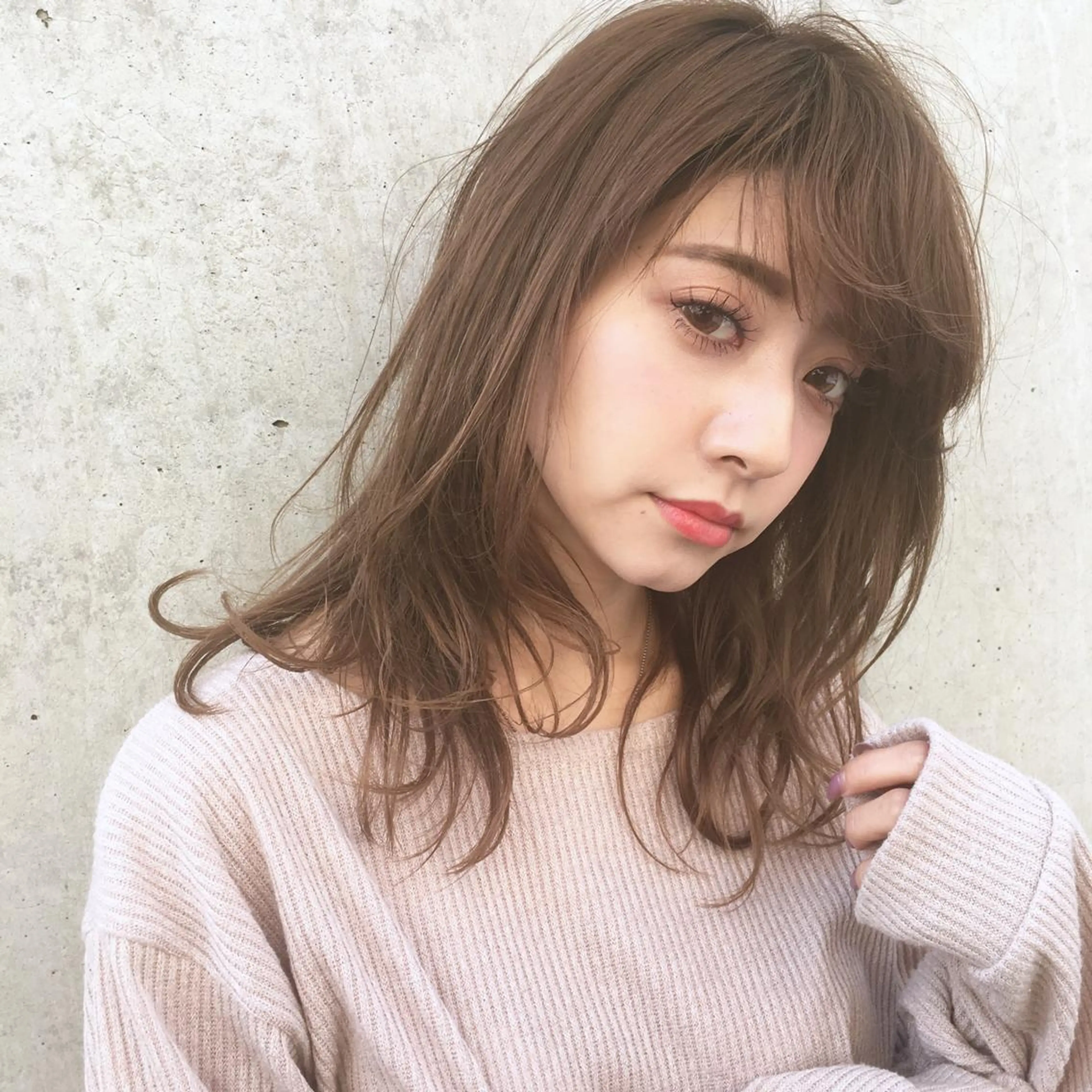 セミロング カラー ベージュカラー ブリーチ ハイライトカラー ミルクティーベージュ ハイライト HARUKA ⭐️モデル募集中⭐️のヘアスタイル