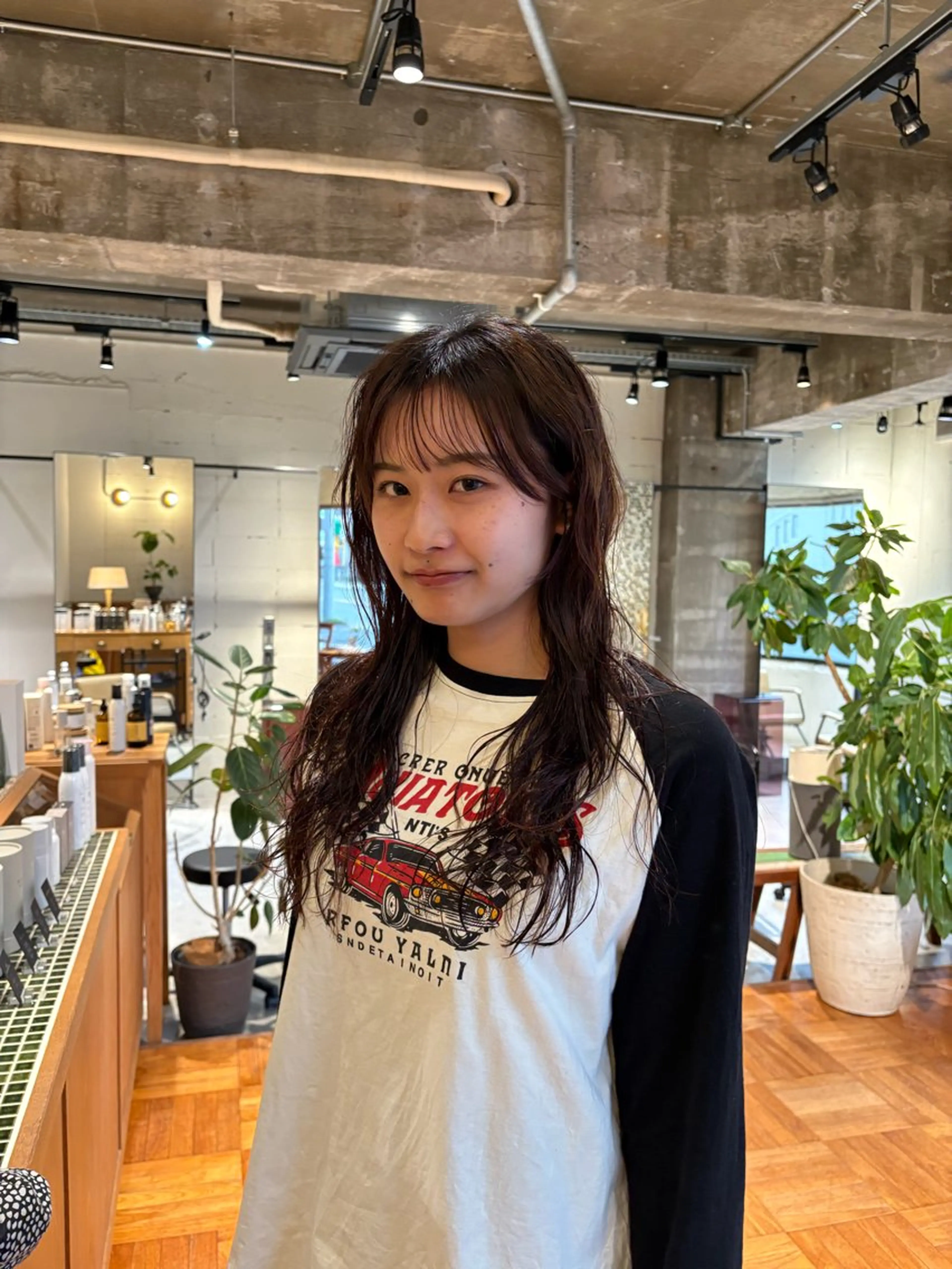 ロング パーマ ロング 川田 愛美のヘアスタイル