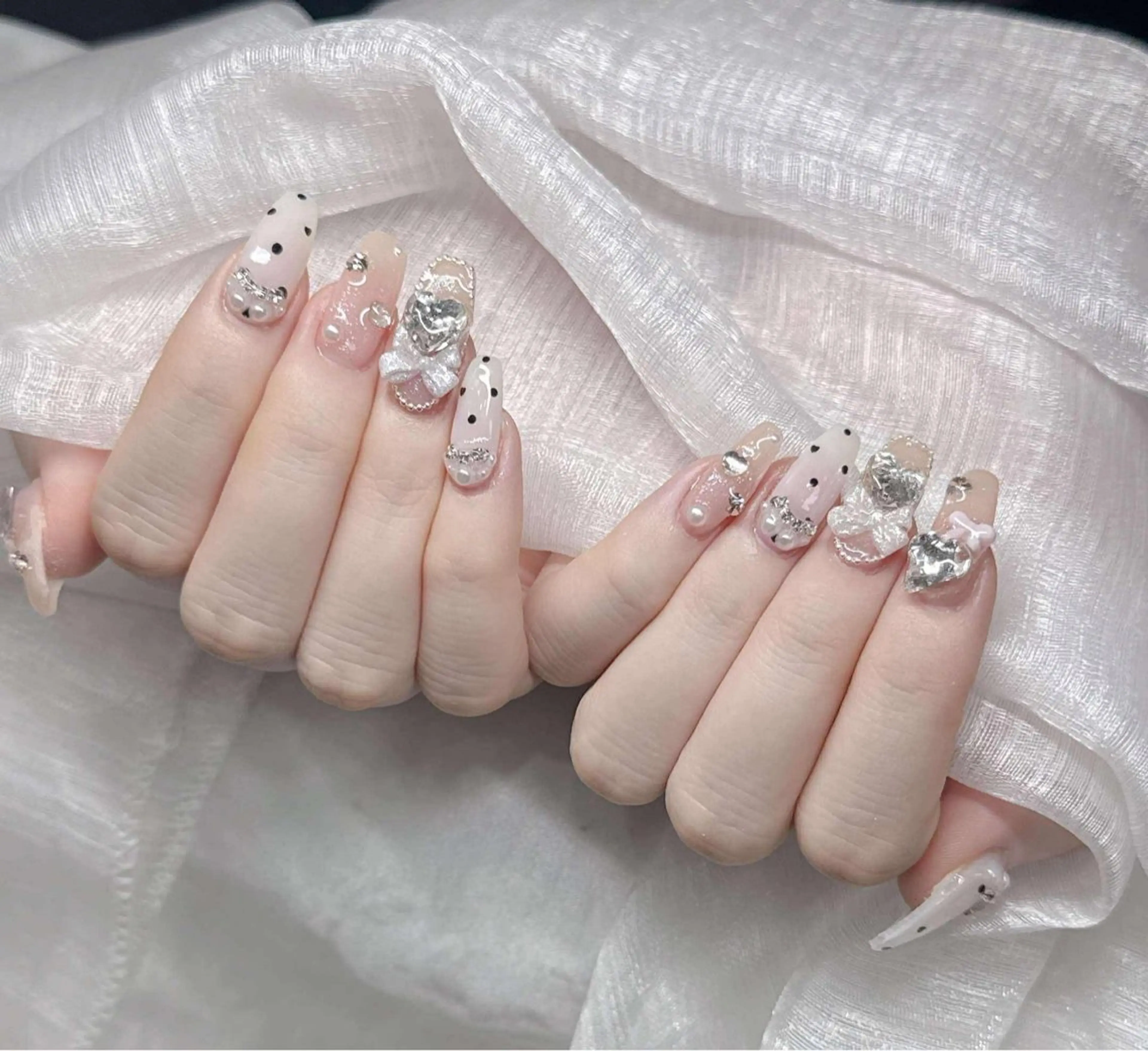 ネイル 長さ出し グラデーション 卒業式 キラキラネイル マグネットネイル ハンドネイル Lee Nailsのネイルデザイン