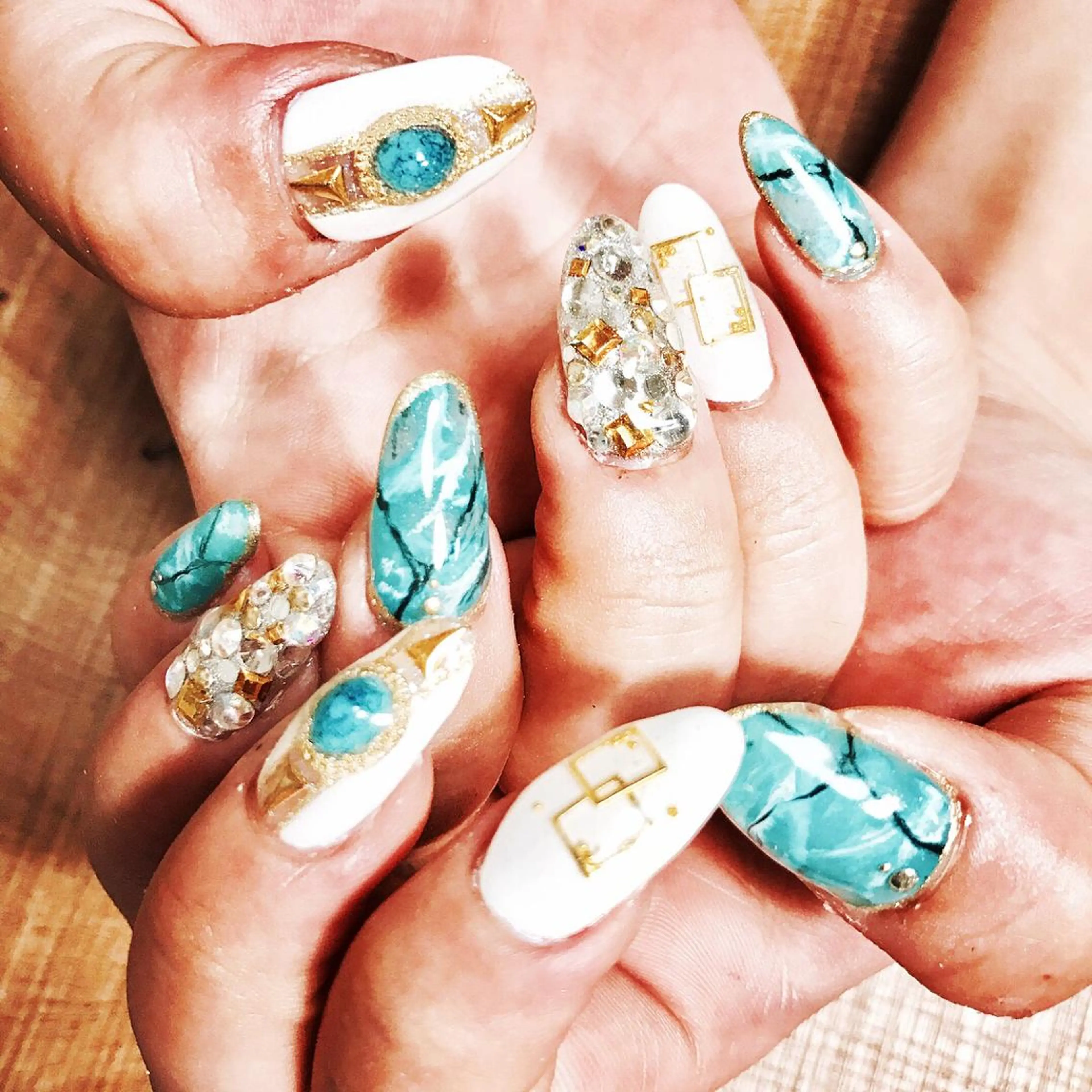 ネイル アートネイル 安藤 Charlotteのネイルデザイン