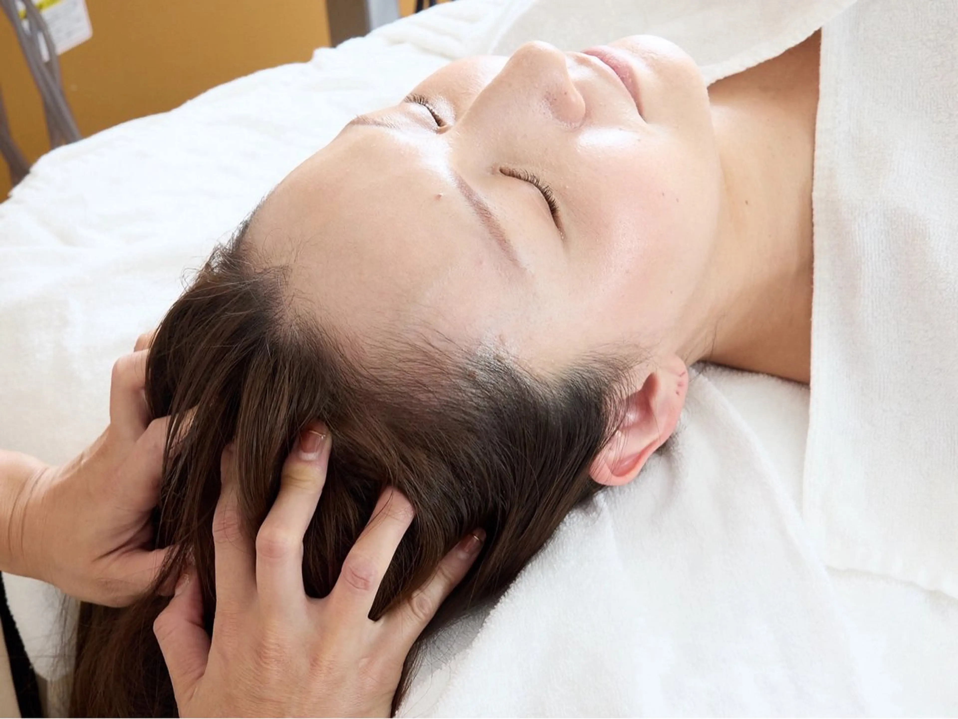 【極上リラックス】ドライヘッドスパ30分♪頭皮ほぐし＆首肩のこりケア◎ ¥3,300の写真