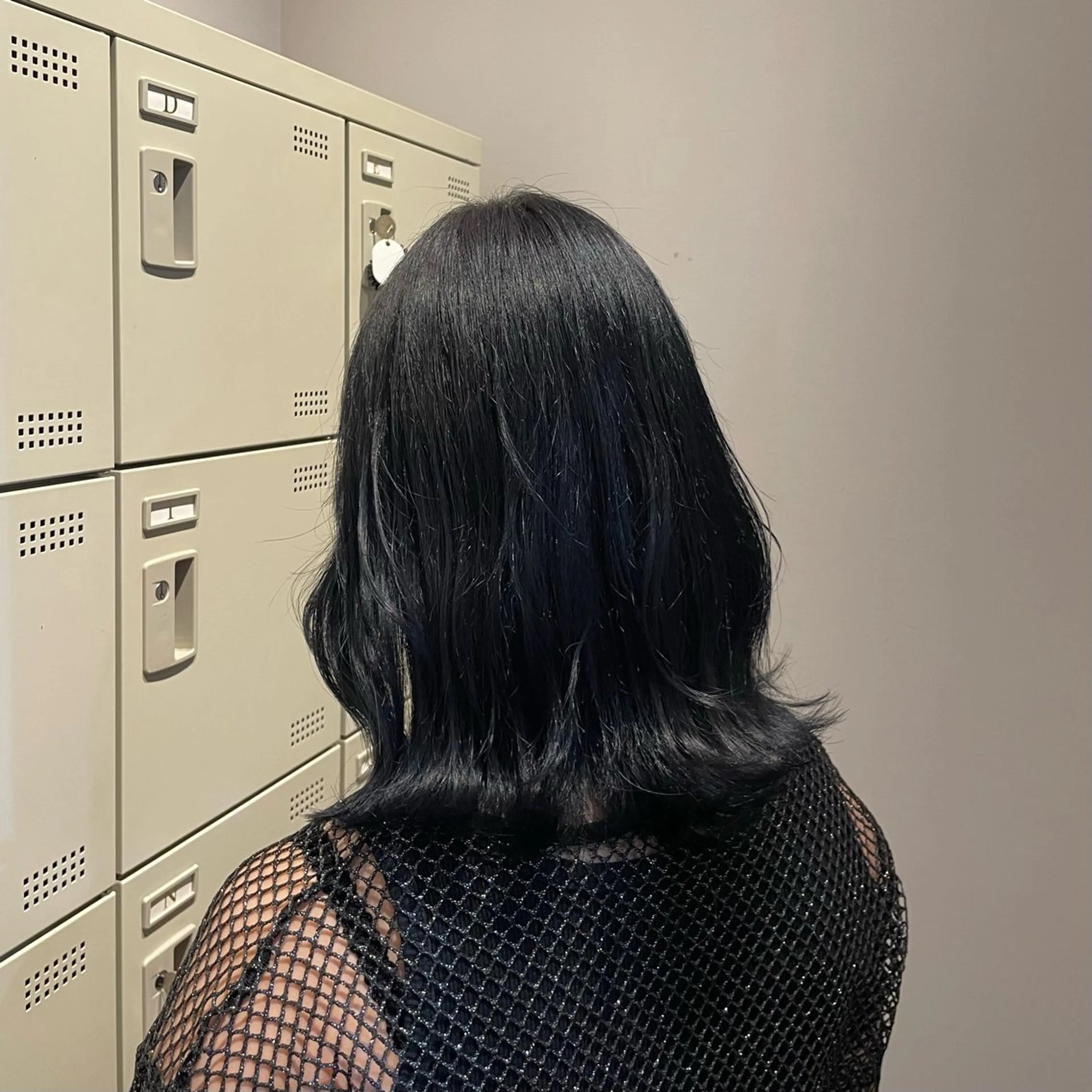 ミディアム レイヤー/抜け感カラ ーAI🫧🎀のヘアスタイル